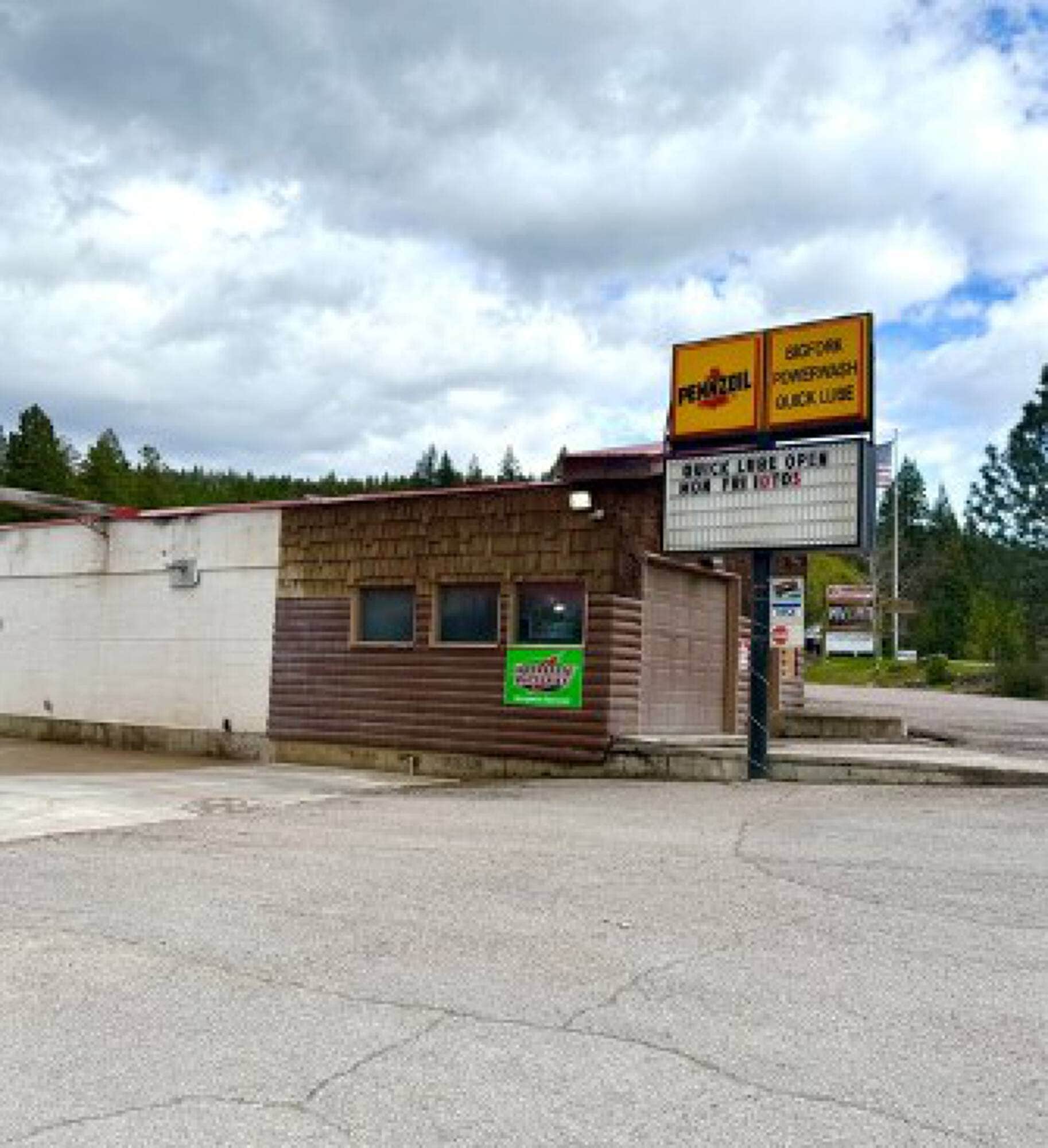 8539 MT Hwy 35, Bigfork, MT 59911 8539 MT Hwy 35, Bigfork, MT 59911