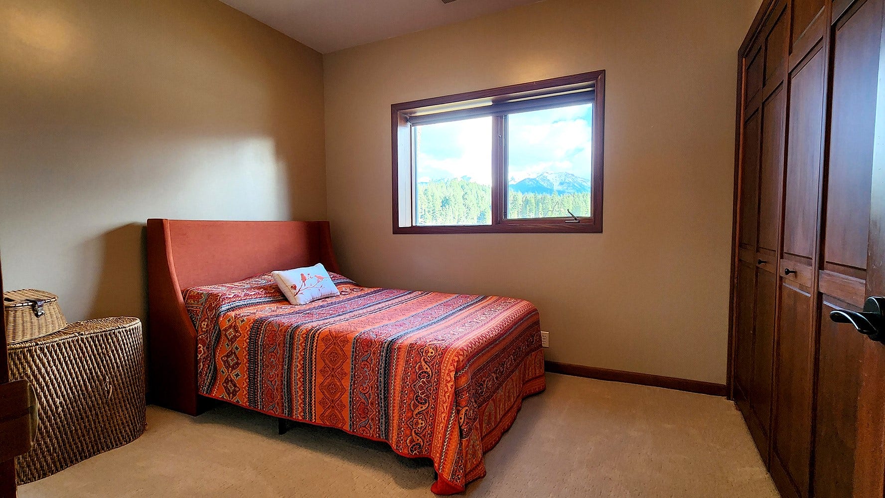Ground Floor Guest Bedroom 1