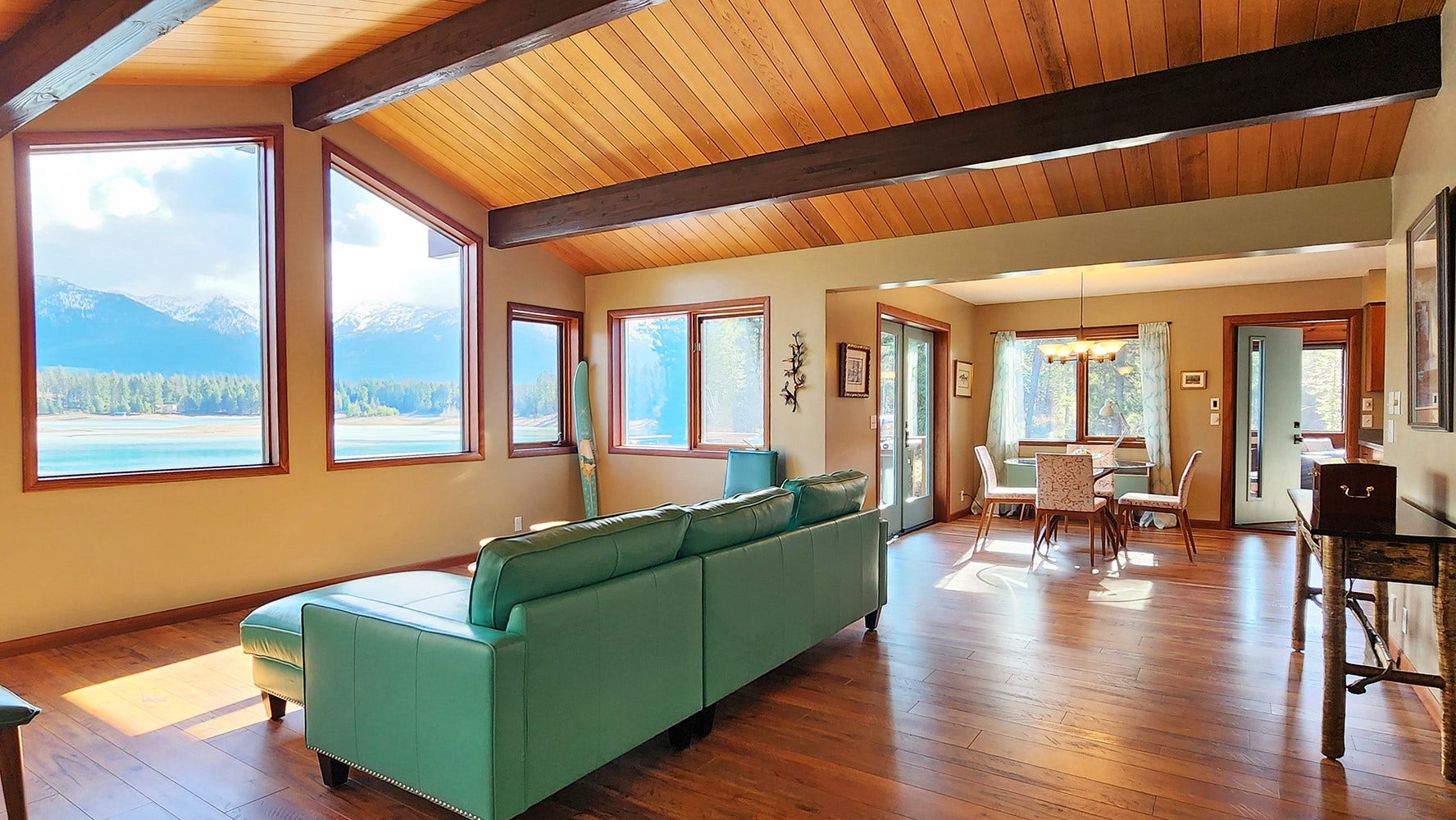 989 Lake Of The Woods Lane, Bigfork, MT 59911
