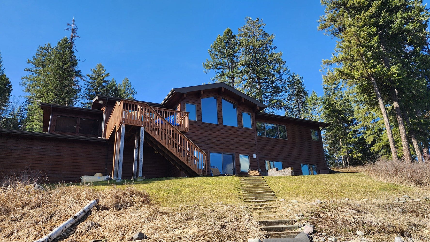 989 Lake Of The Woods Lane, Bigfork, MT 59911