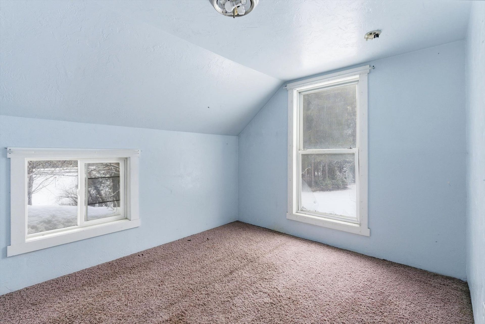 9590 US Hwy 2 E, Martin City, MT 59926 Bonus room