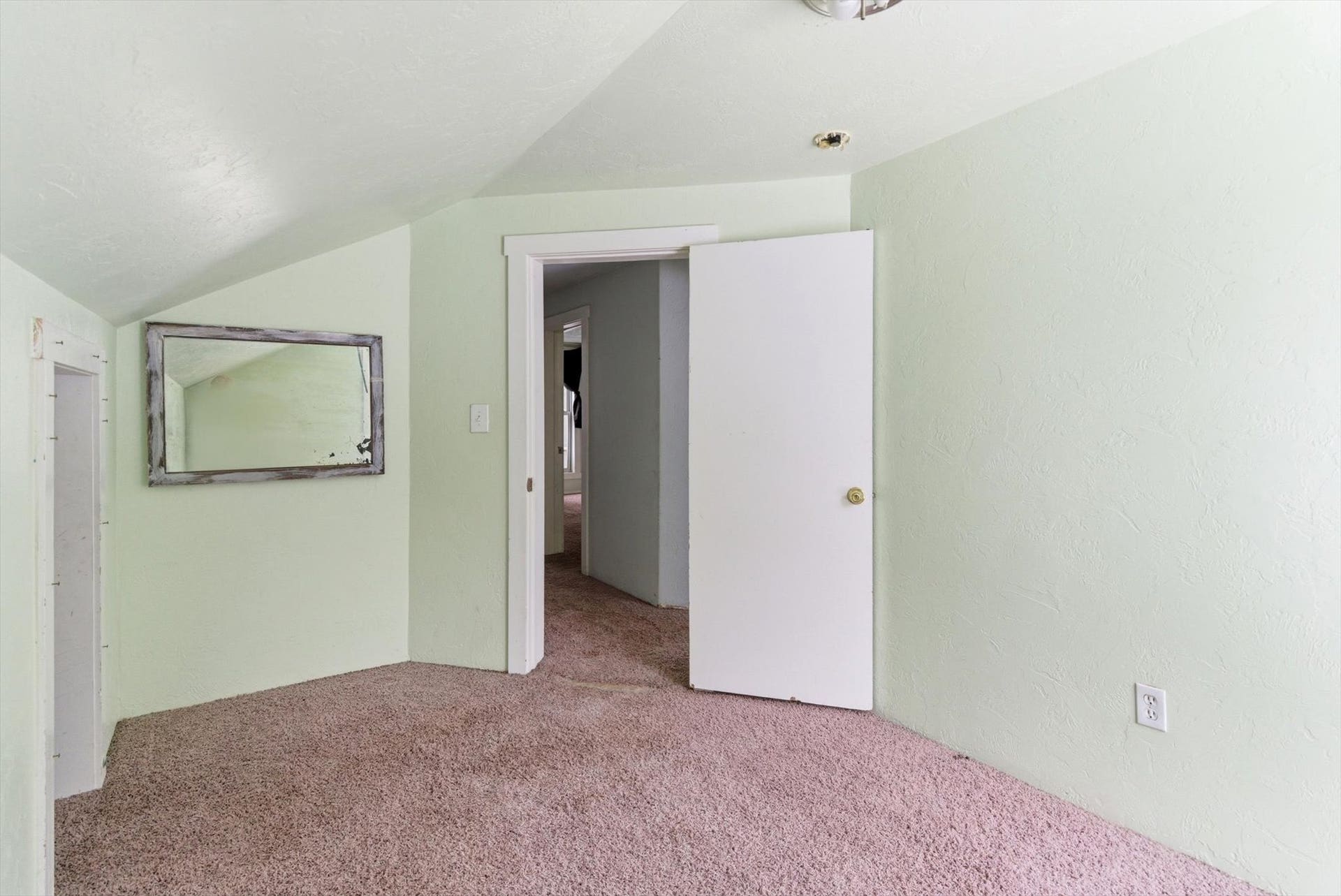 9590 US Hwy 2 E, Martin City, MT 59926 Bedroom 2