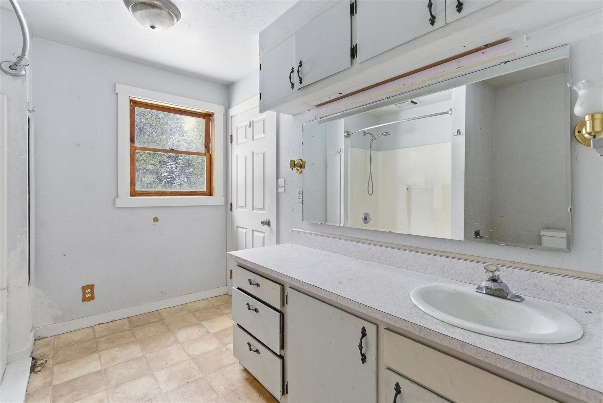 9590 US Hwy 2 E, Martin City, MT 59926 Bedroom 2