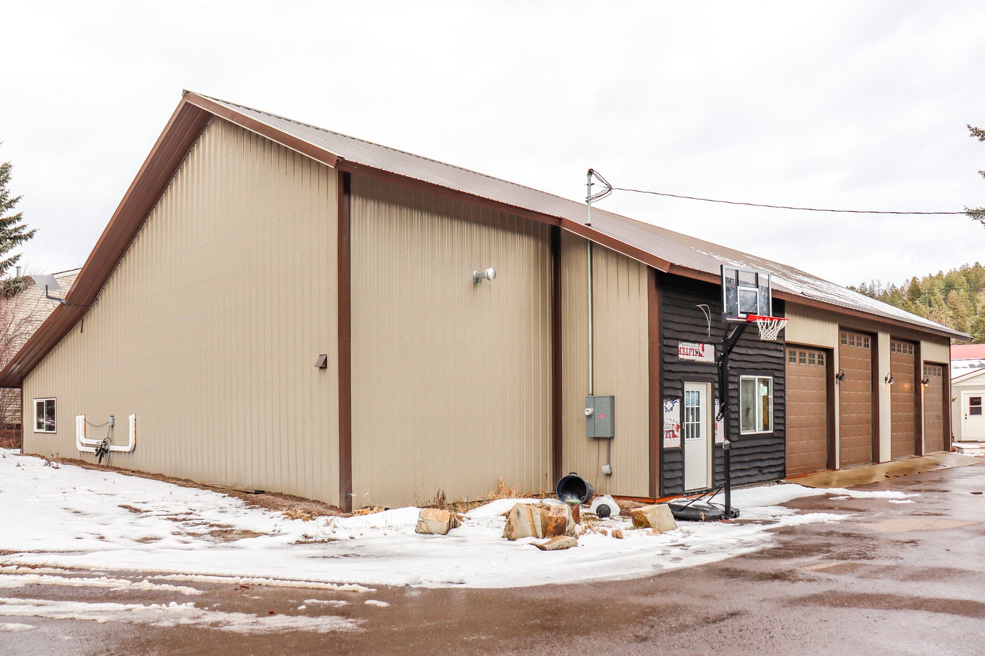 8560 MT Highway 35, Bigfork, MT 59911 8560 MT Highway 35, Bigfork, MT 59911
