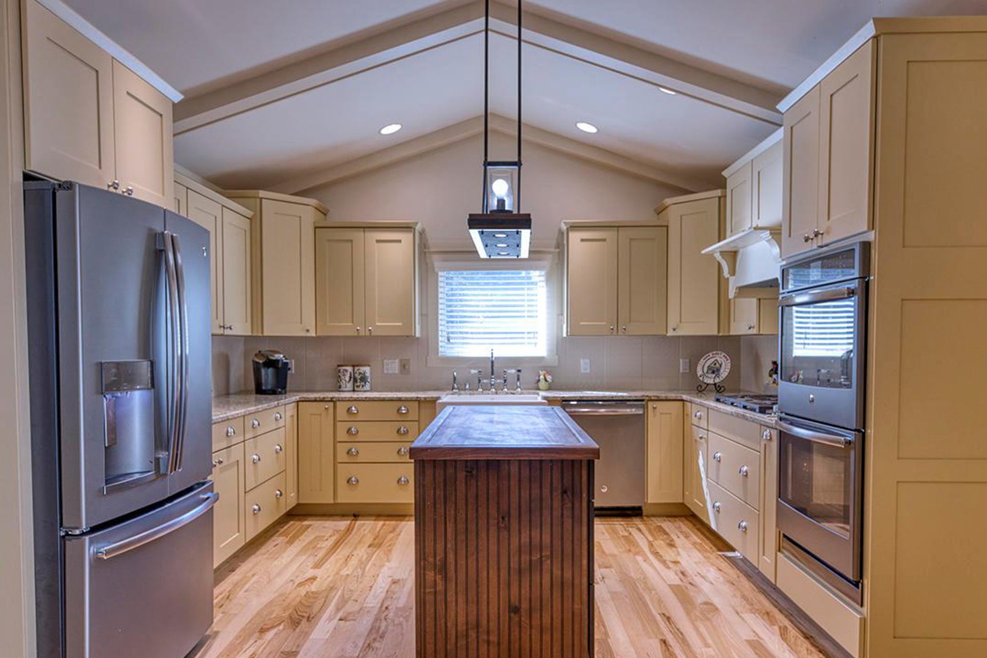8560 MT Highway 35, Bigfork, MT 59911 8560 MT Highway 35, Bigfork, MT 59911
