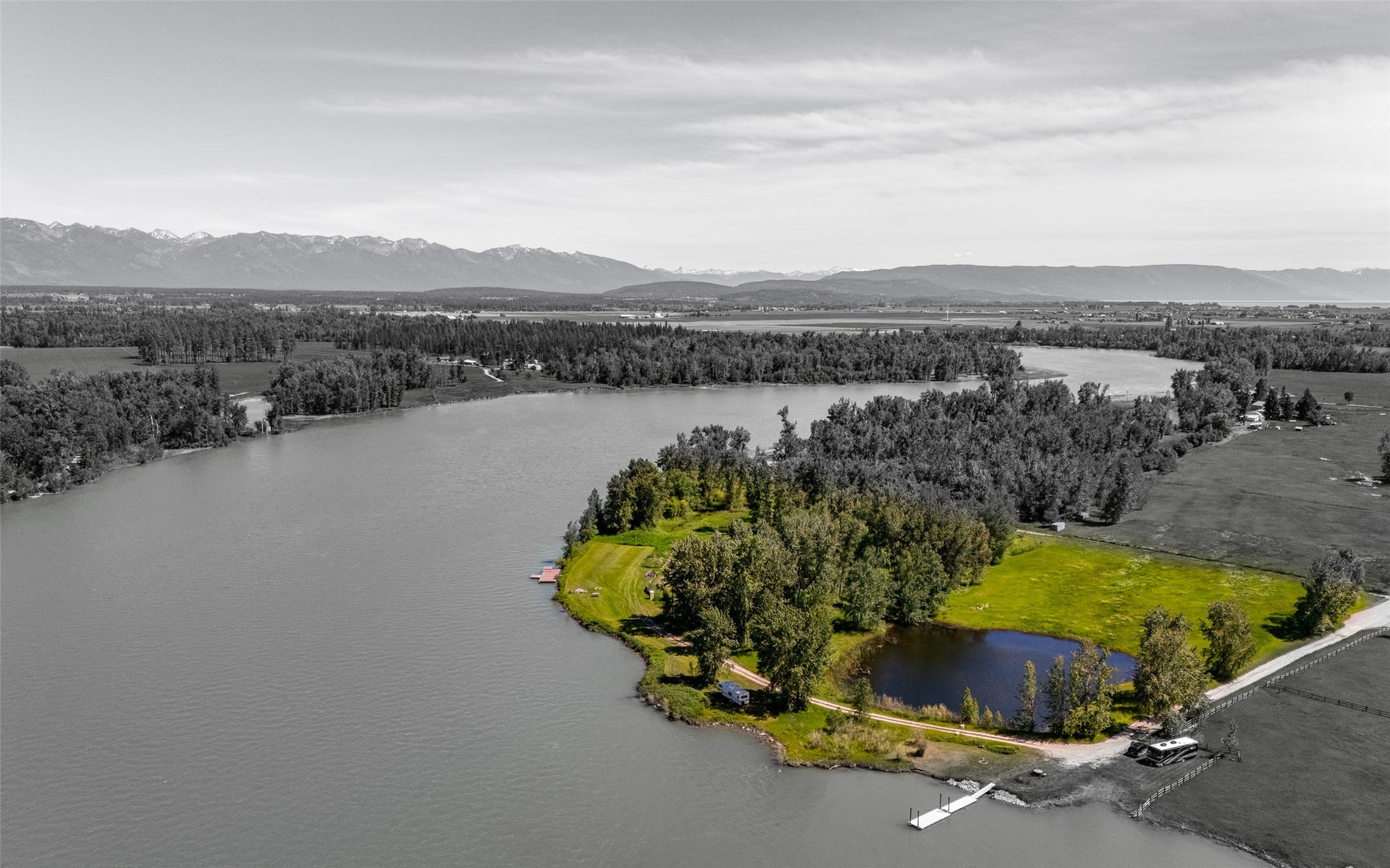 905 Wagner Lane, Kalispell, MT 59901 Approximate outline of property boundaries
