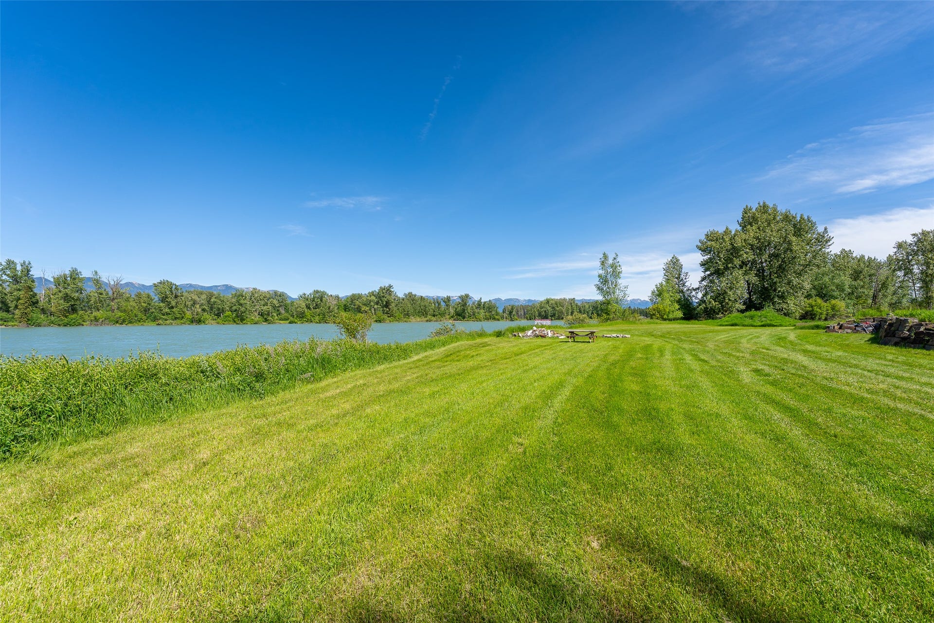 905 Wagner Lane, Kalispell, MT 59901 View of the waterfront looking downriver