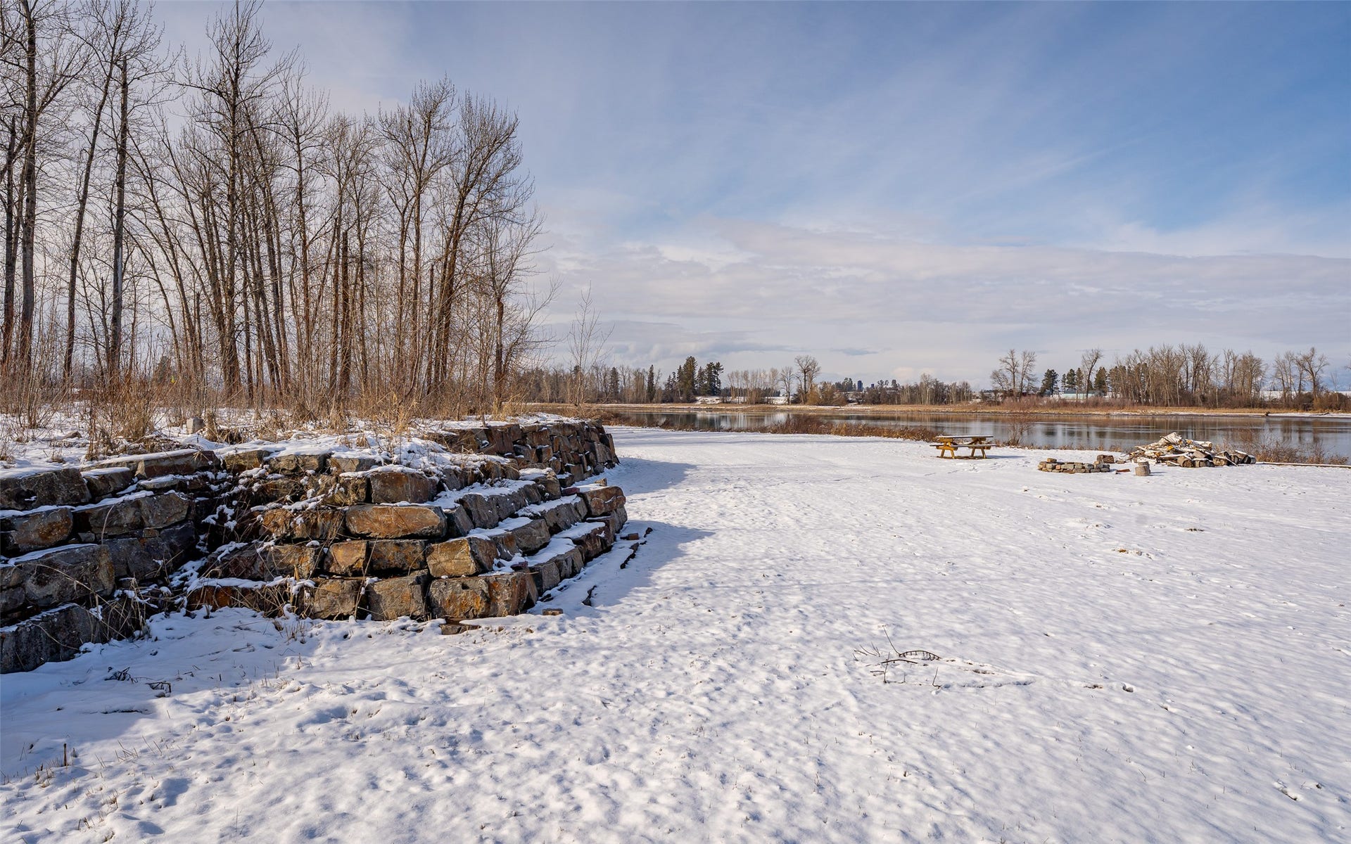 905 Wagner Lane, Kalispell, MT 59901 Potential raised building site