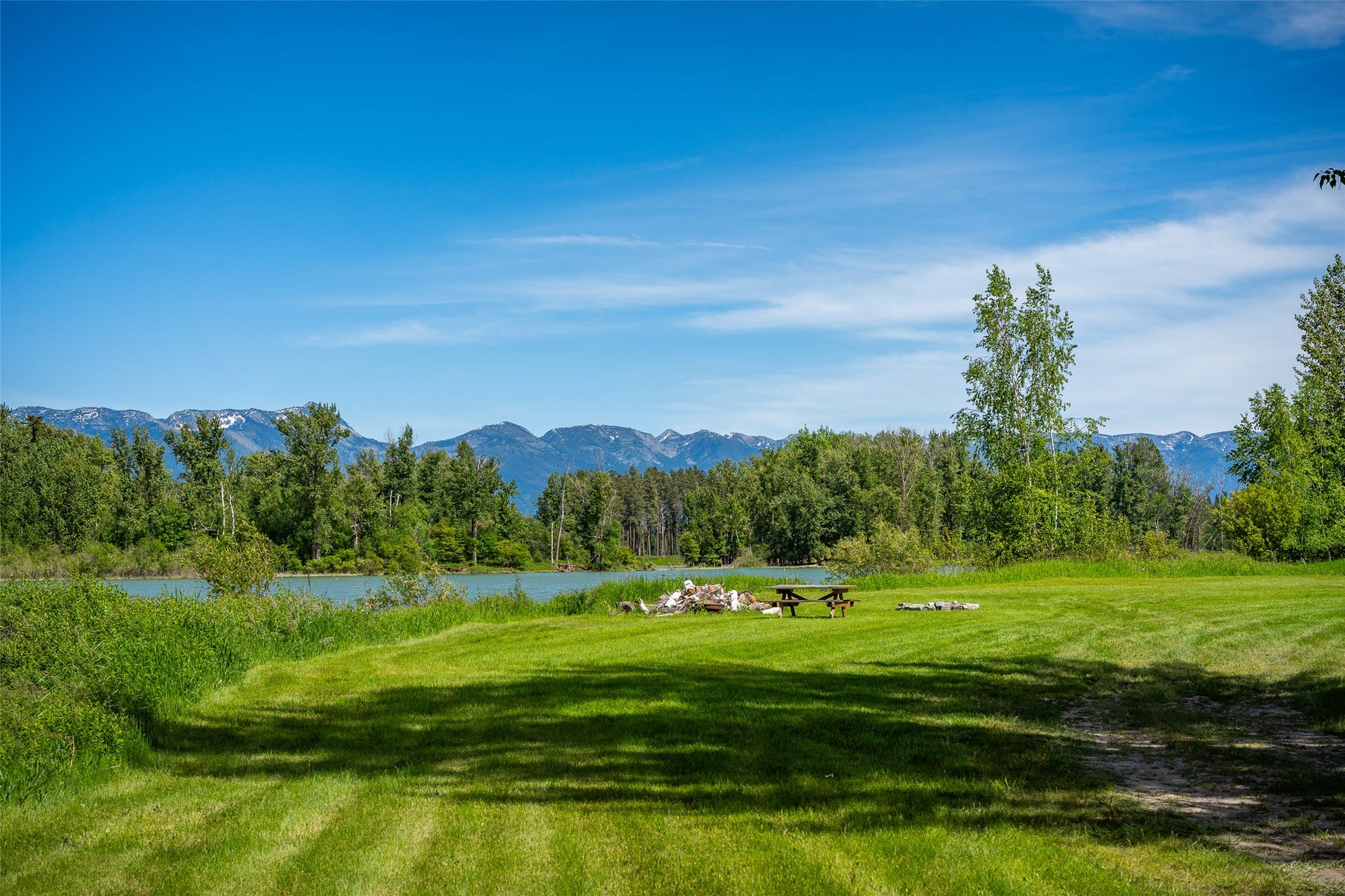905 Wagner Lane, Kalispell, MT 59901 905 Wagner Lane, Kalispell, MT 59901