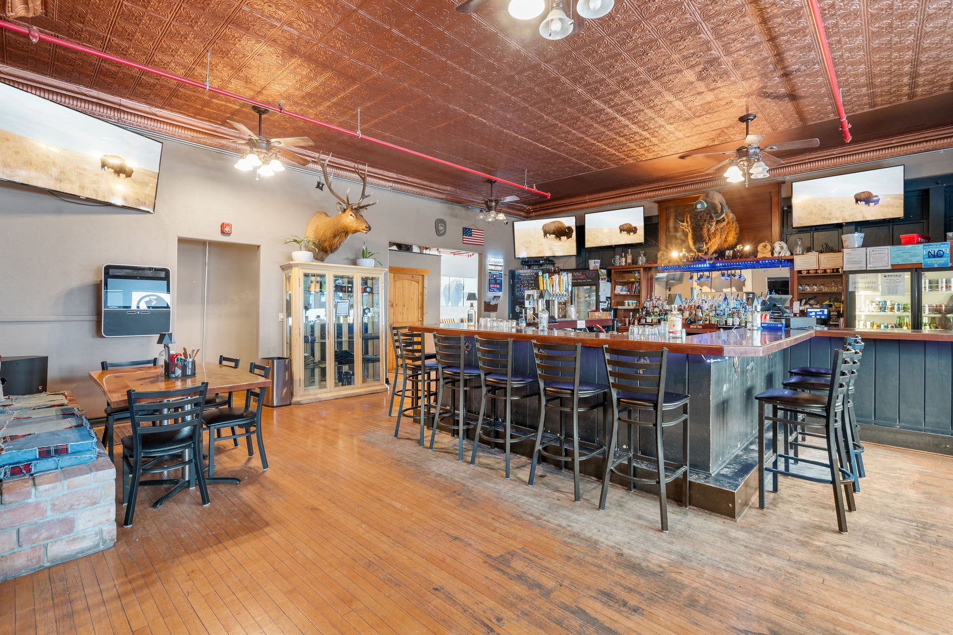5 Swan Way, Bigfork, MT 59911 Saloon - The Buffalo Saloon, Casino, Grill and Lodge.