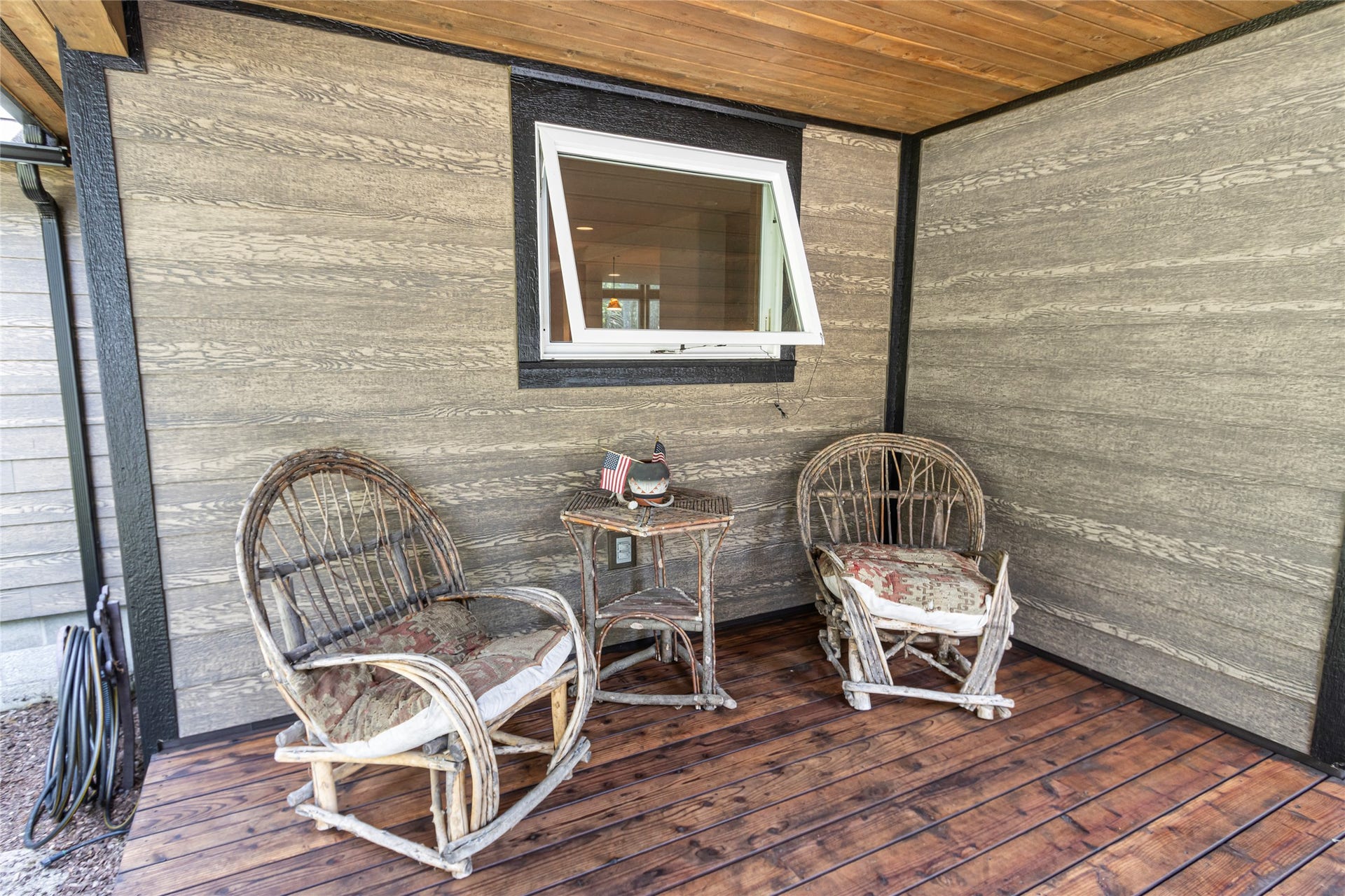 13034 Red Owl Trail, Bigfork, MT 59911 Covered Front Porch
