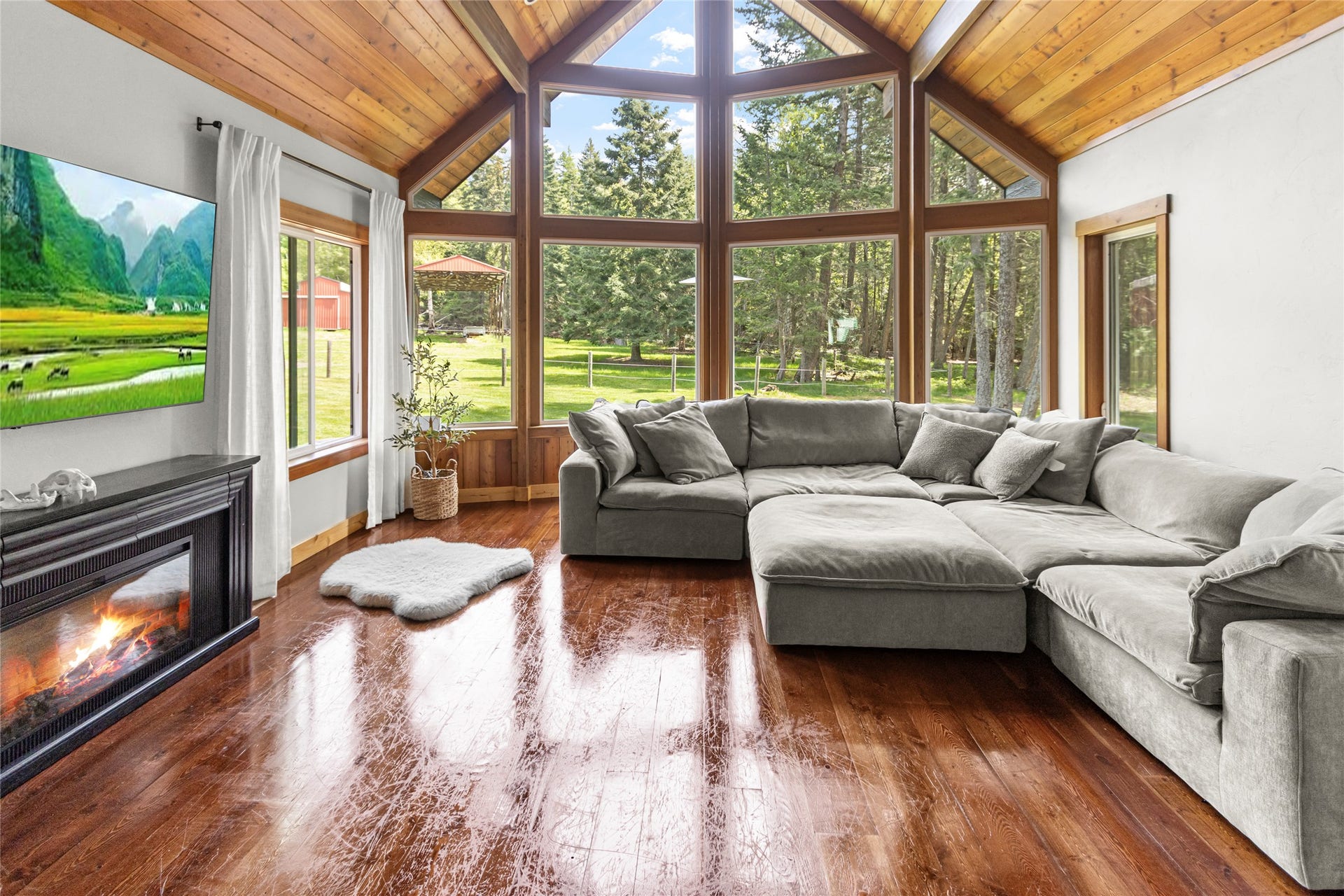 13034 Red Owl Trail, Bigfork, MT 59911 Living Room