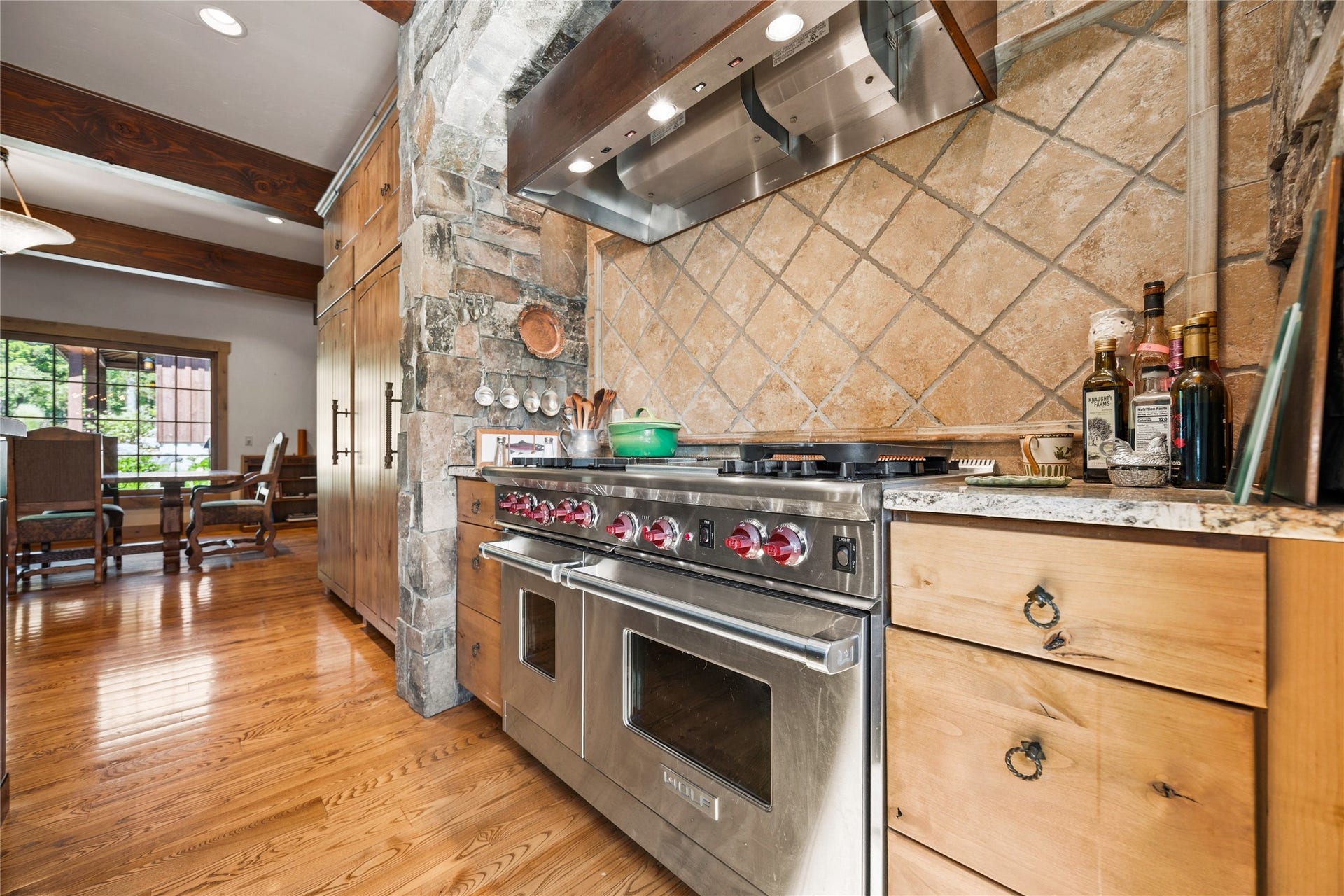 234 Williams Lane, Bigfork, MT 59911 Exceptional hood system