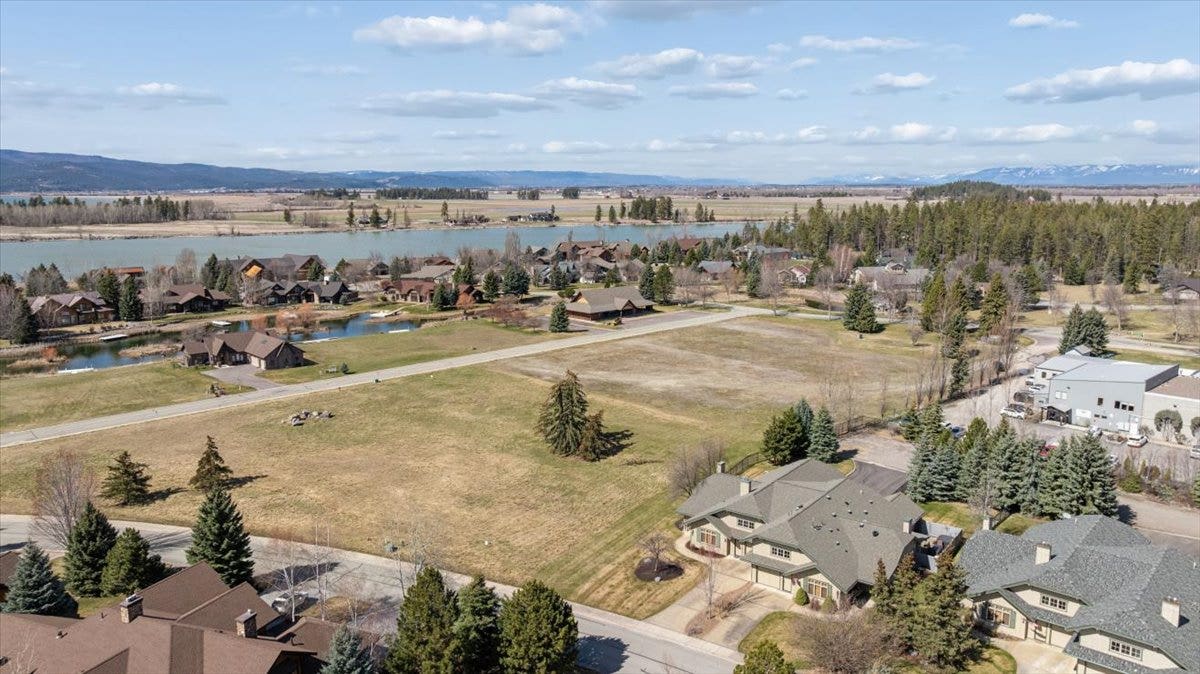 Nhn Holt Drive, Bigfork, MT 59911 Nhn Holt Drive, Bigfork, MT 59911