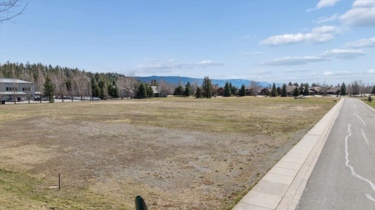 Nhn Holt Drive, Bigfork, MT 59911 Nhn Holt Drive, Bigfork, MT 59911