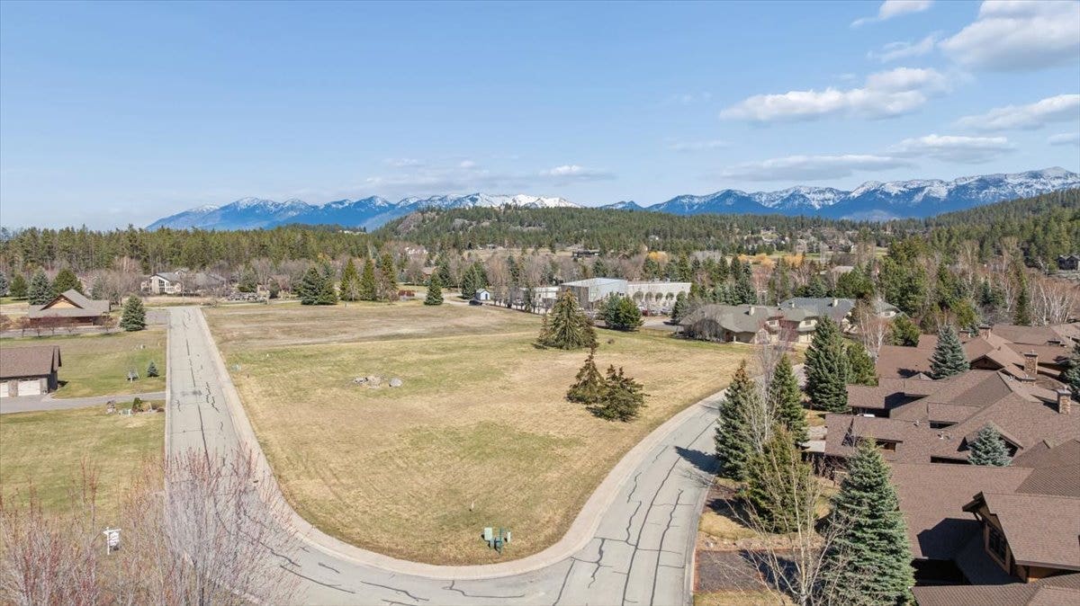 Nhn Holt Drive, Bigfork, MT 59911 Nhn Holt Drive, Bigfork, MT 59911