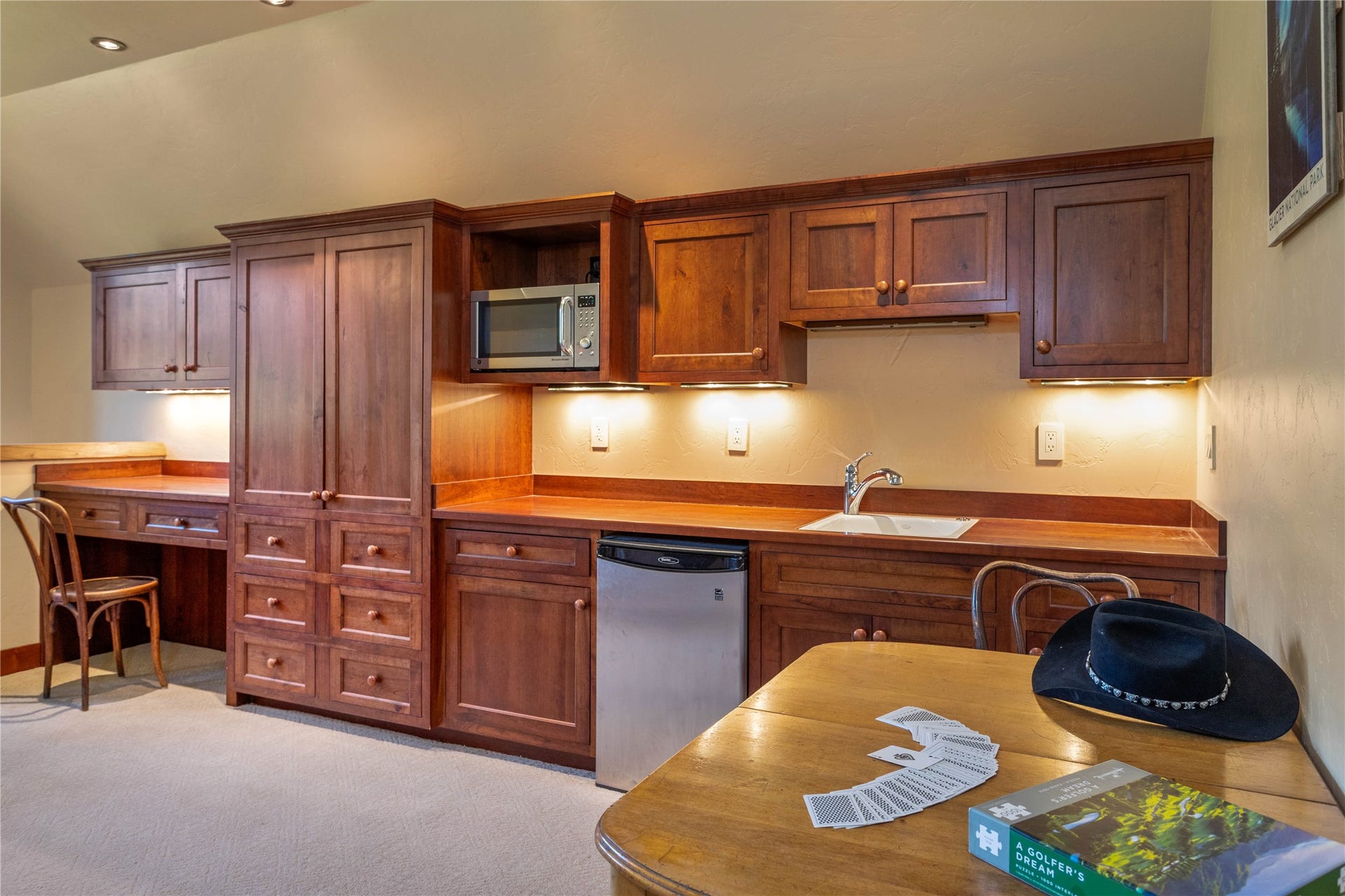 12284 Cygnet Way, Bigfork, MT 59911 ...with kitchenette...