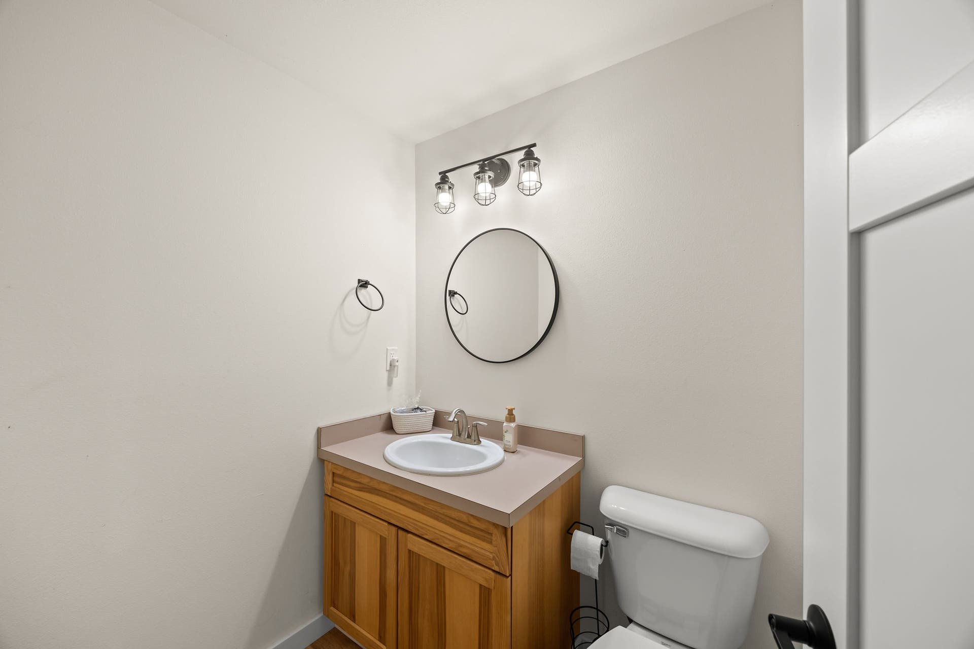 620 Swan River Road, Bigfork, MT 59911 Third bathroom - downstairs