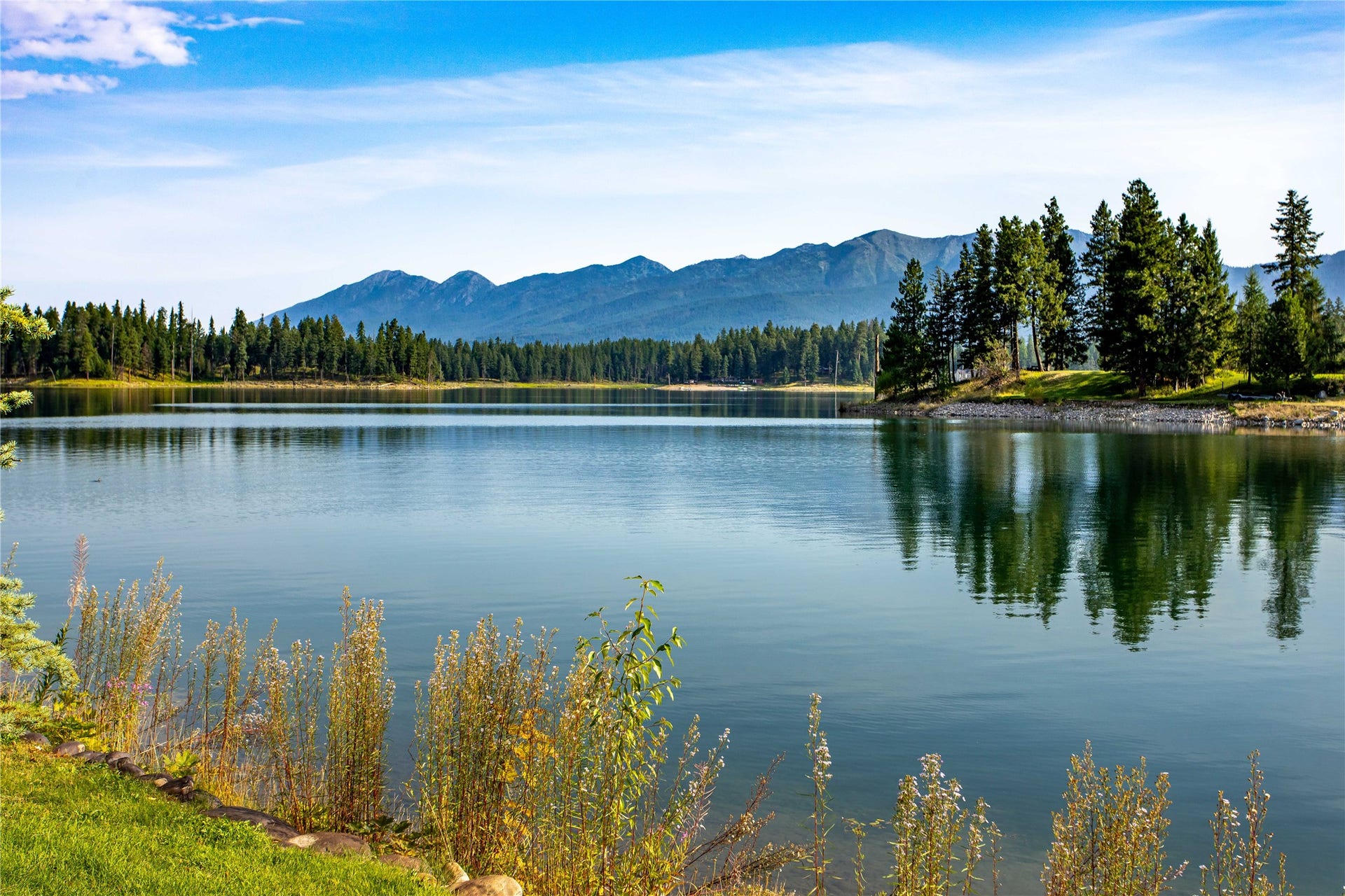569 E Village Drive, Bigfork, MT 59911 569 E Village Drive, Bigfork, MT 59911