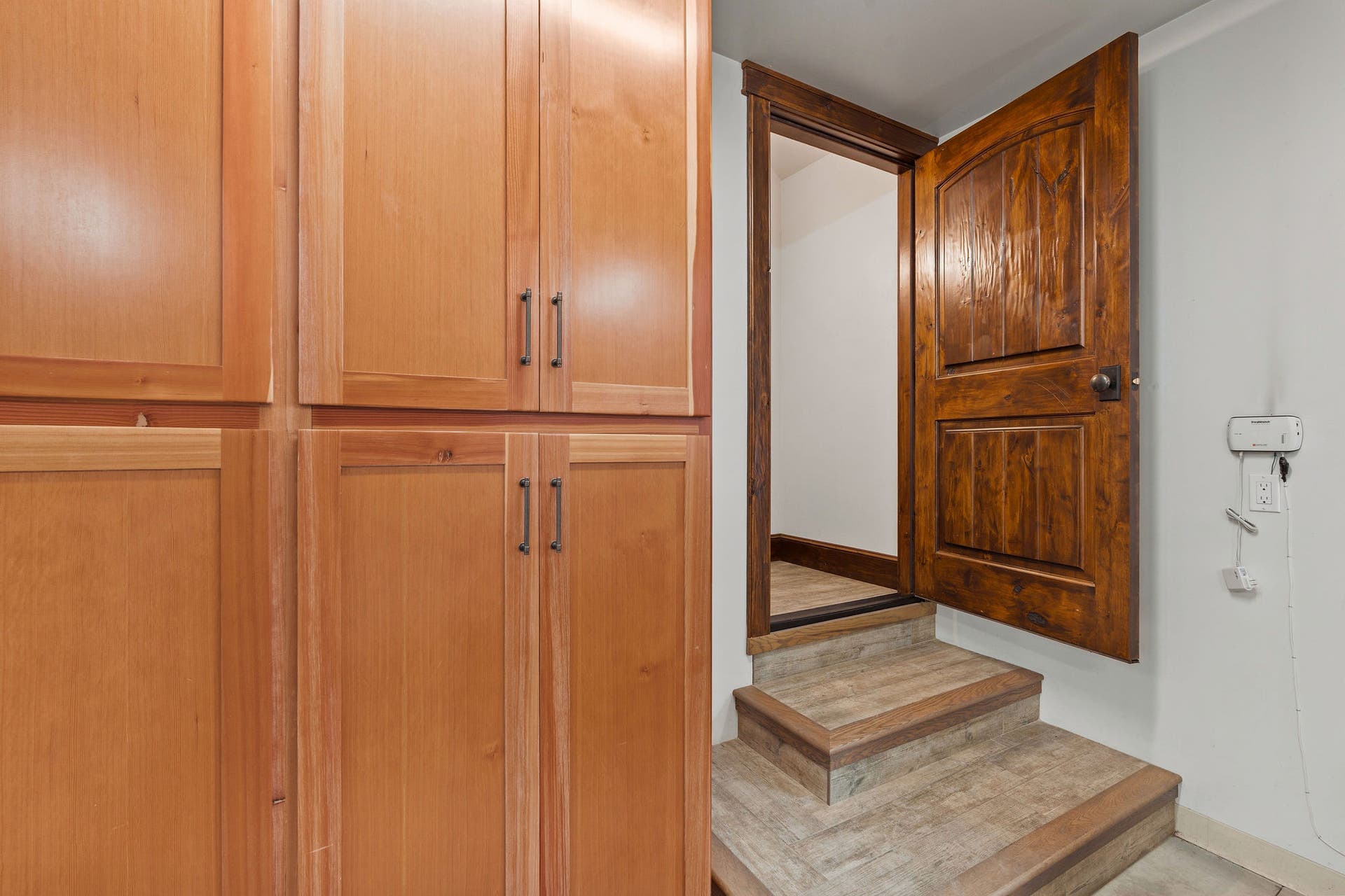 569 E Village Drive, Bigfork, MT 59911 569 E Village Drive, Bigfork, MT 59911