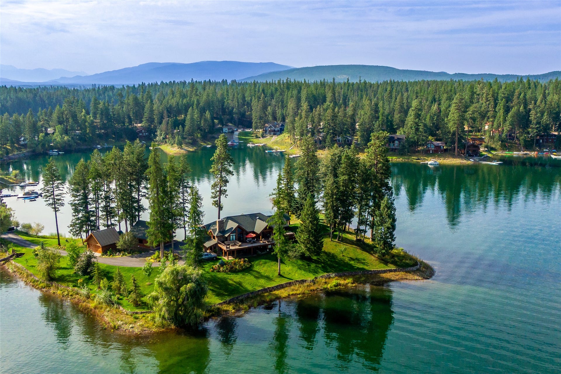 569 E Village Drive, Bigfork, MT 59911 569 E Village Drive, Bigfork, MT 59911