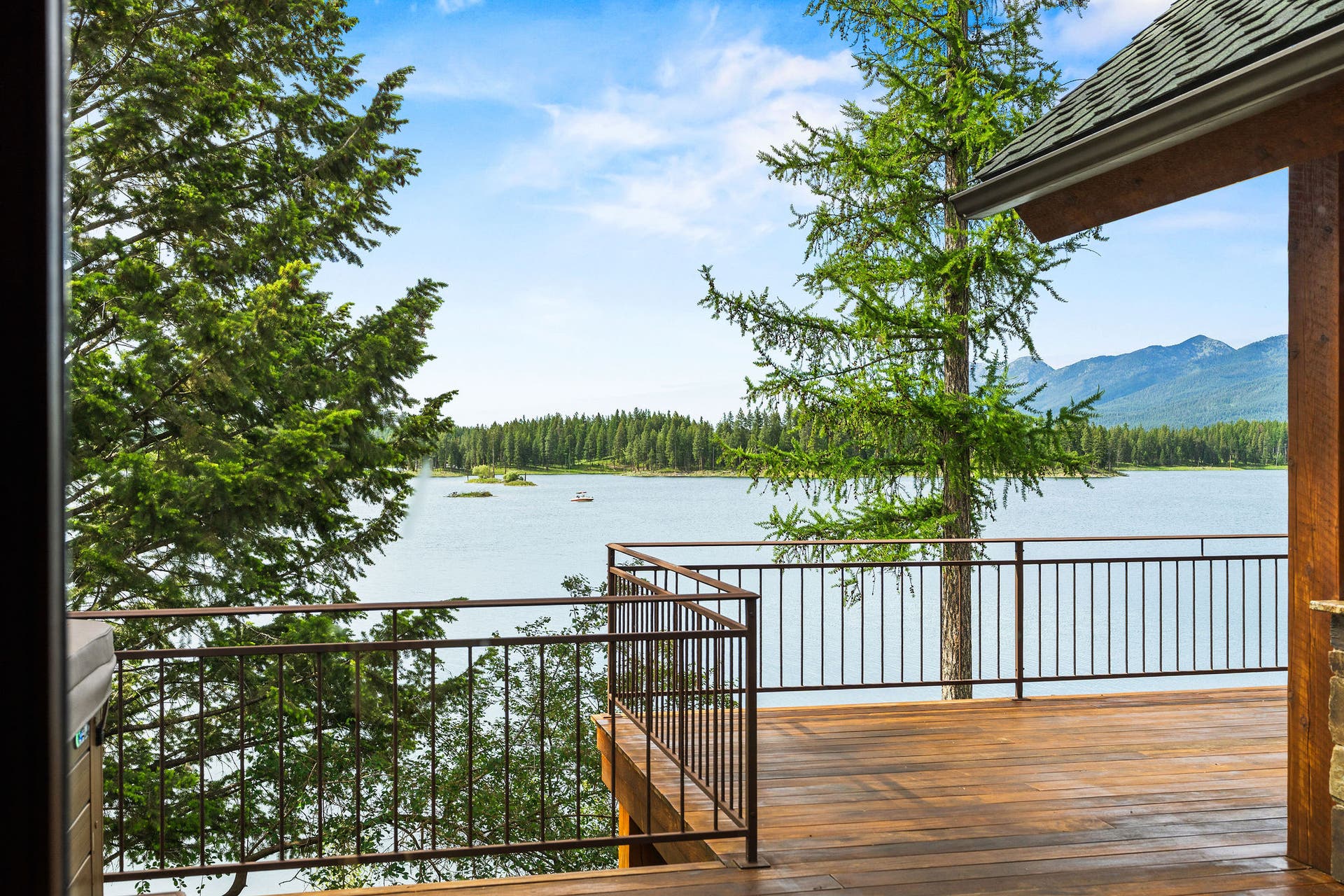 569 E Village Drive, Bigfork, MT 59911 569 E Village Drive, Bigfork, MT 59911