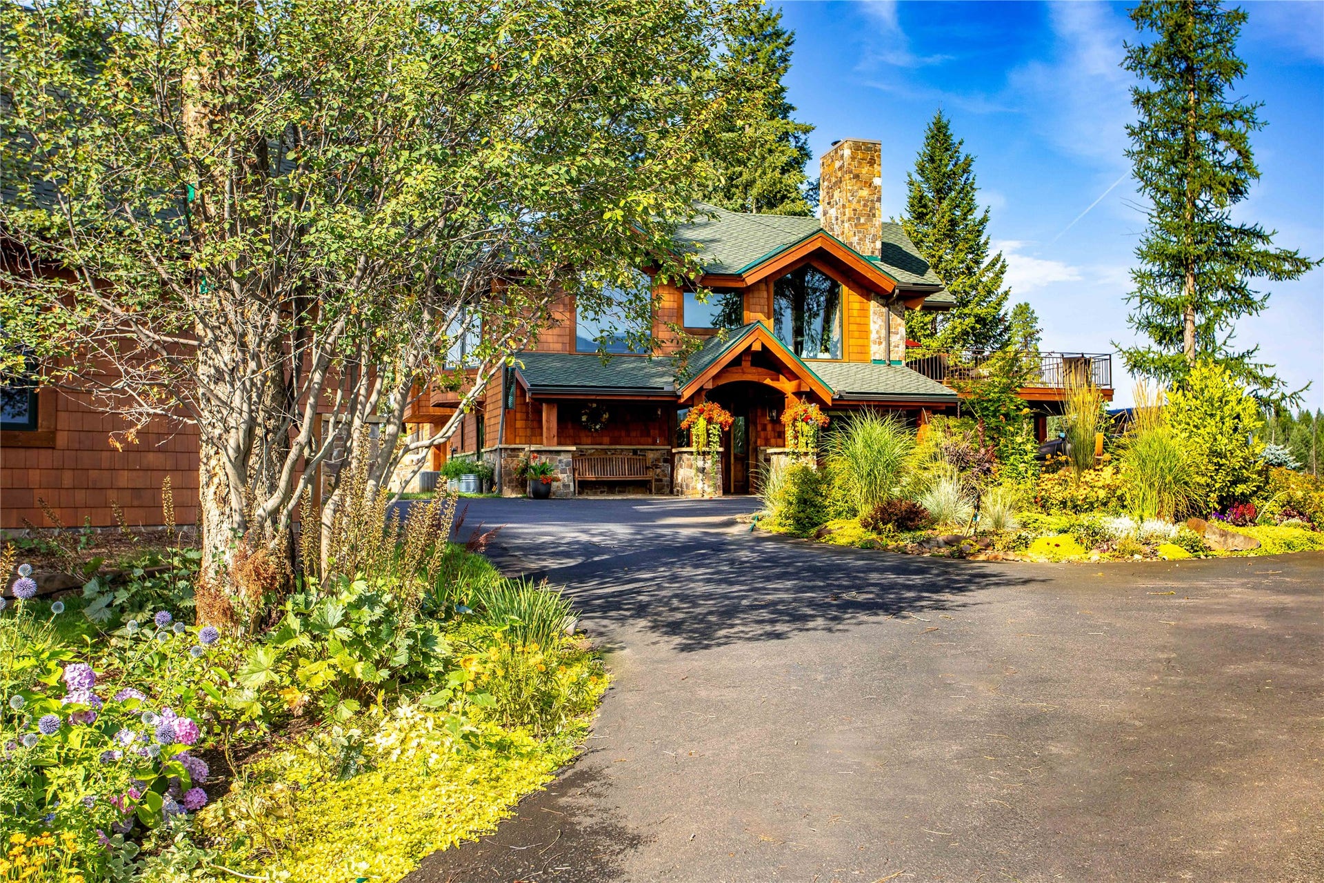 569 E Village Drive, Bigfork, MT 59911 569 E Village Drive, Bigfork, MT 59911