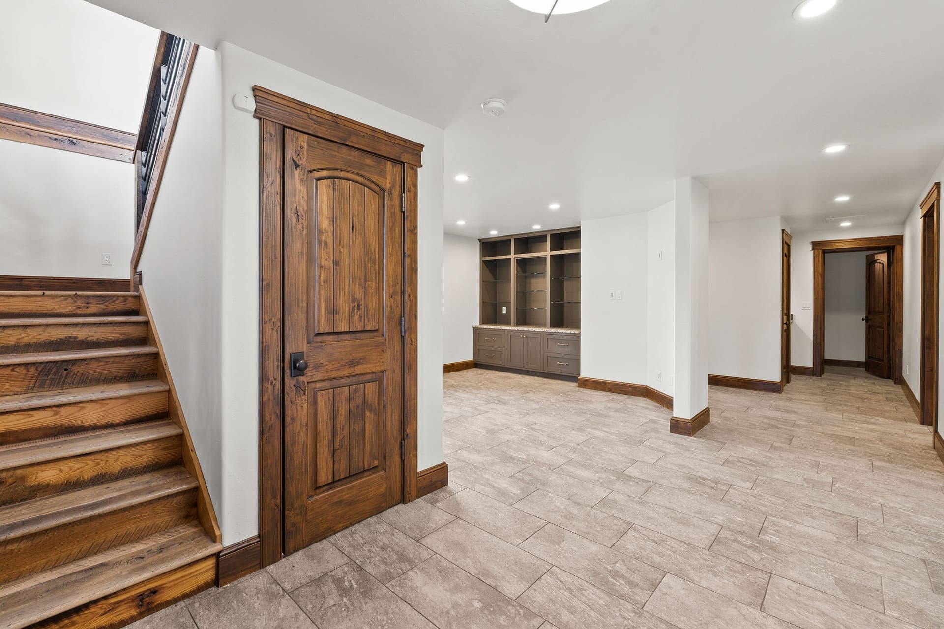 569 E Village Drive, Bigfork, MT 59911 569 E Village Drive, Bigfork, MT 59911