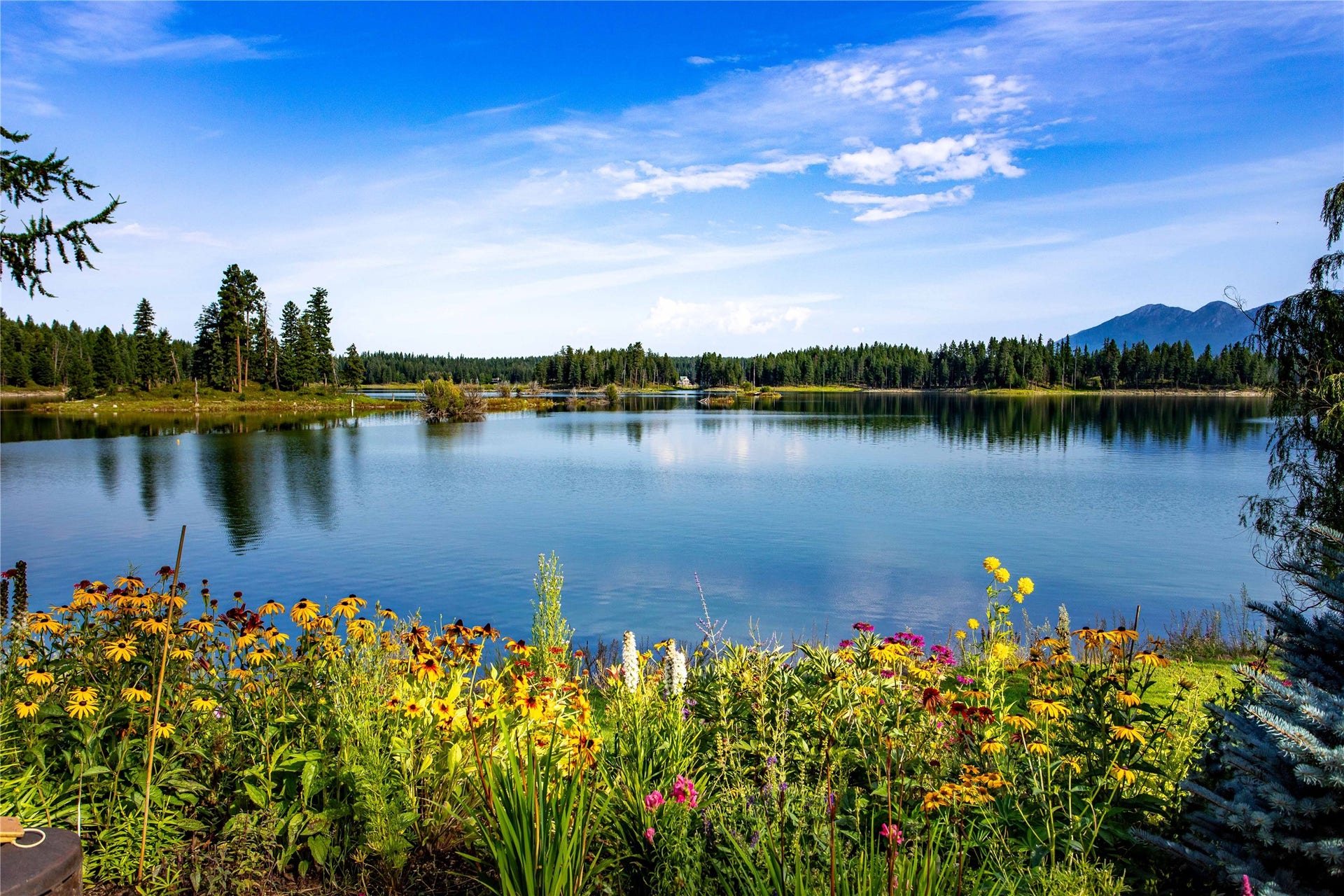 569 E Village Drive, Bigfork, MT 59911 569 E Village Drive, Bigfork, MT 59911