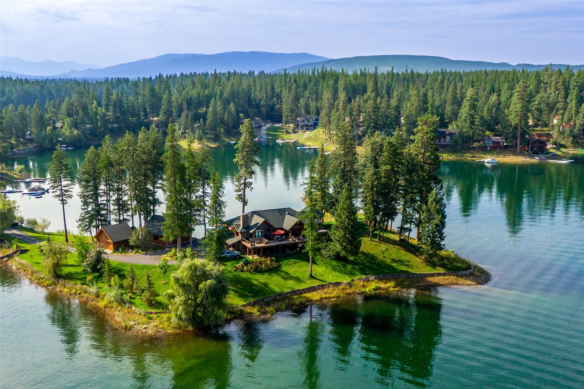569 E Village Drive, Bigfork, MT 59911 569 E Village Drive, Bigfork, MT 59911