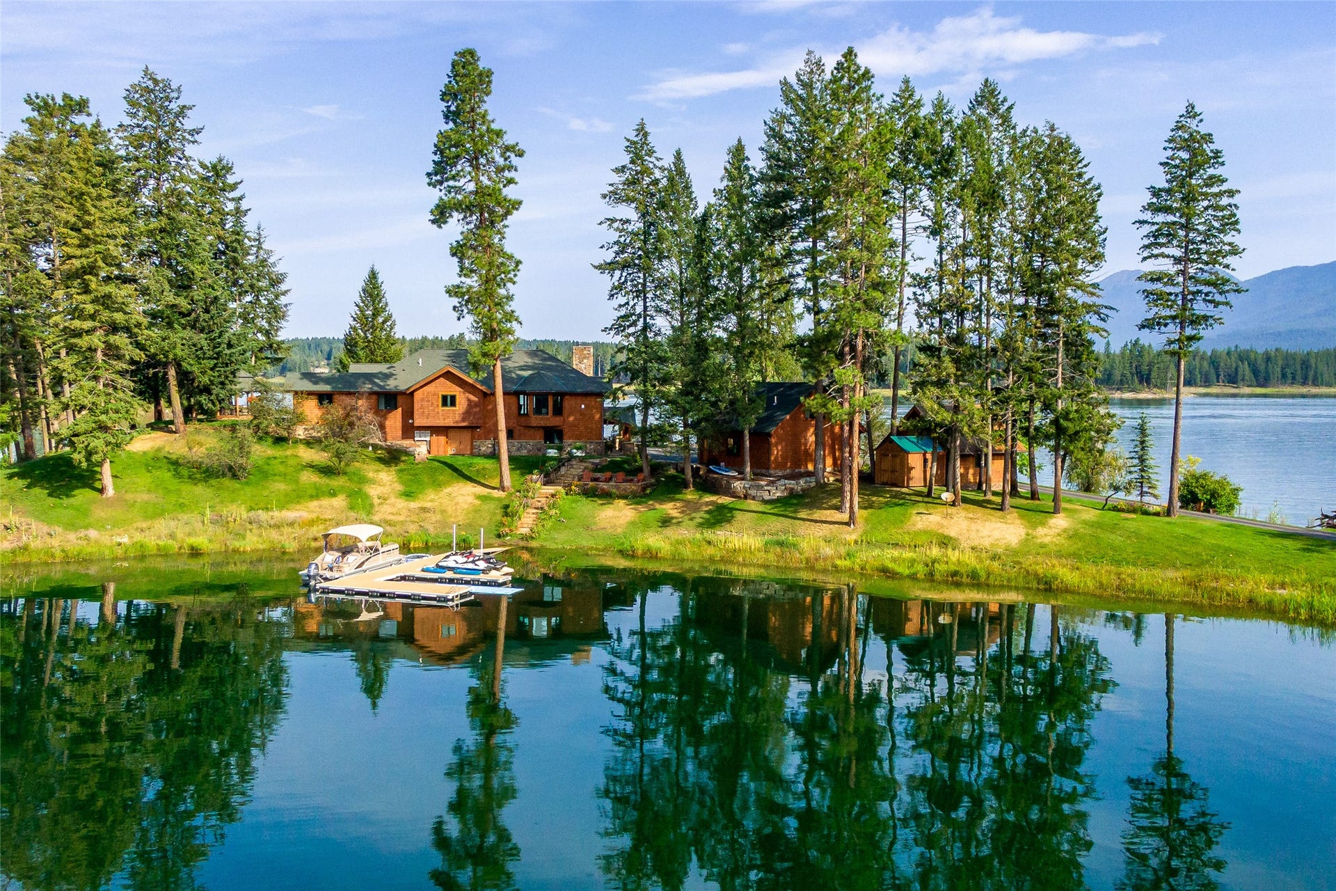 569 E Village Drive, Bigfork, MT 59911 569 E Village Drive, Bigfork, MT 59911