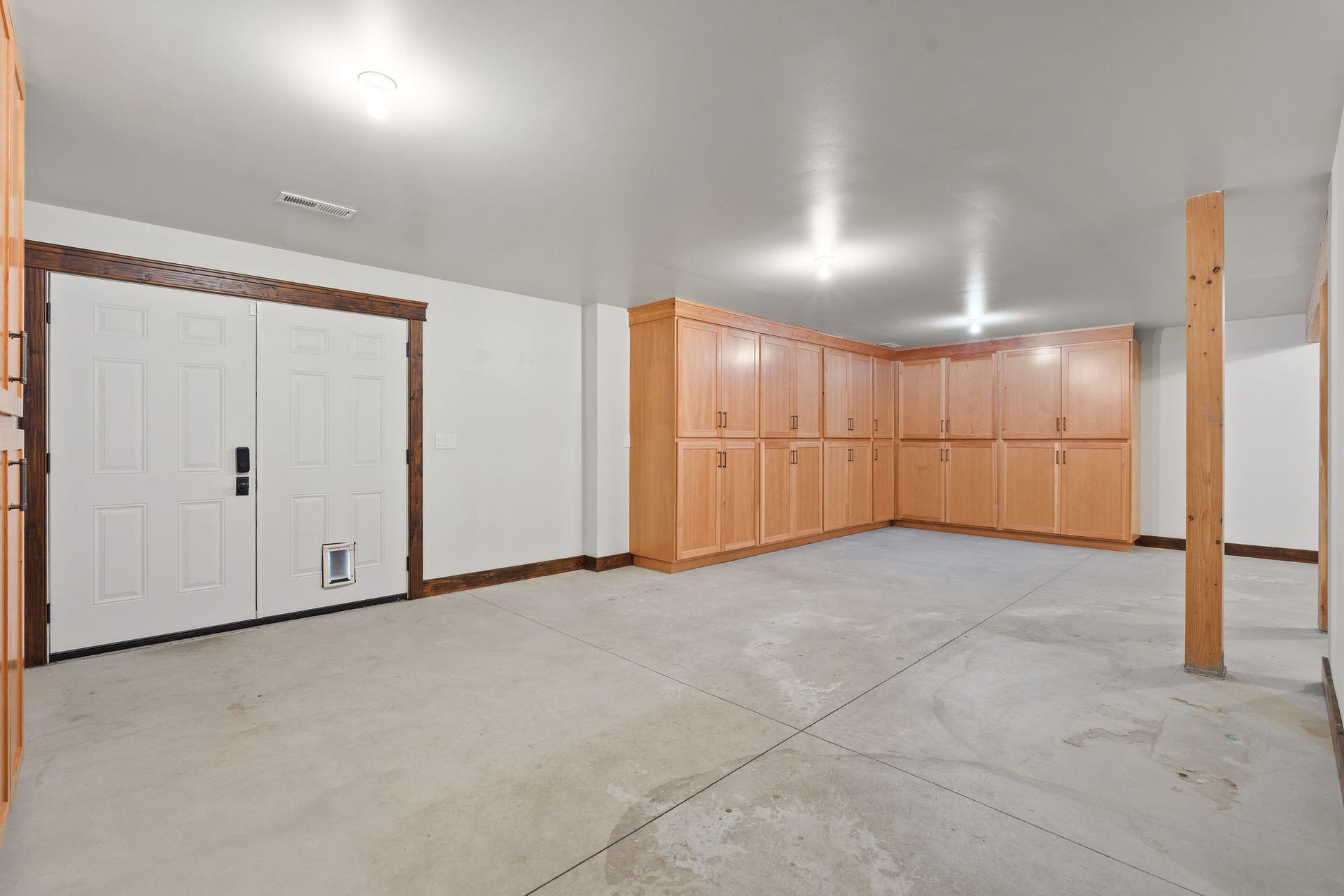 569 E Village Drive, Bigfork, MT 59911 569 E Village Drive, Bigfork, MT 59911