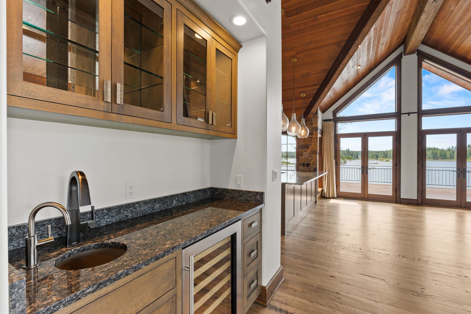 569 E Village Drive, Bigfork, MT 59911 569 E Village Drive, Bigfork, MT 59911