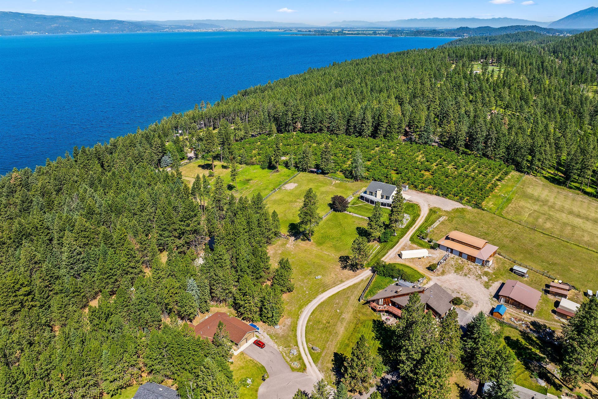 33676 Hilltop Terrace, Bigfork, MT 59911 Minutes to Flathead Lake