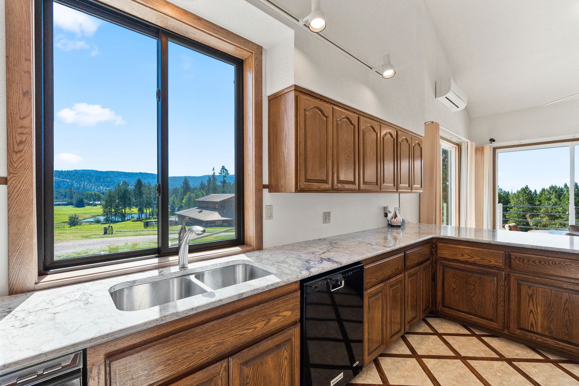 33676 Hilltop Terrace, Bigfork, MT 59911 Granite countertops