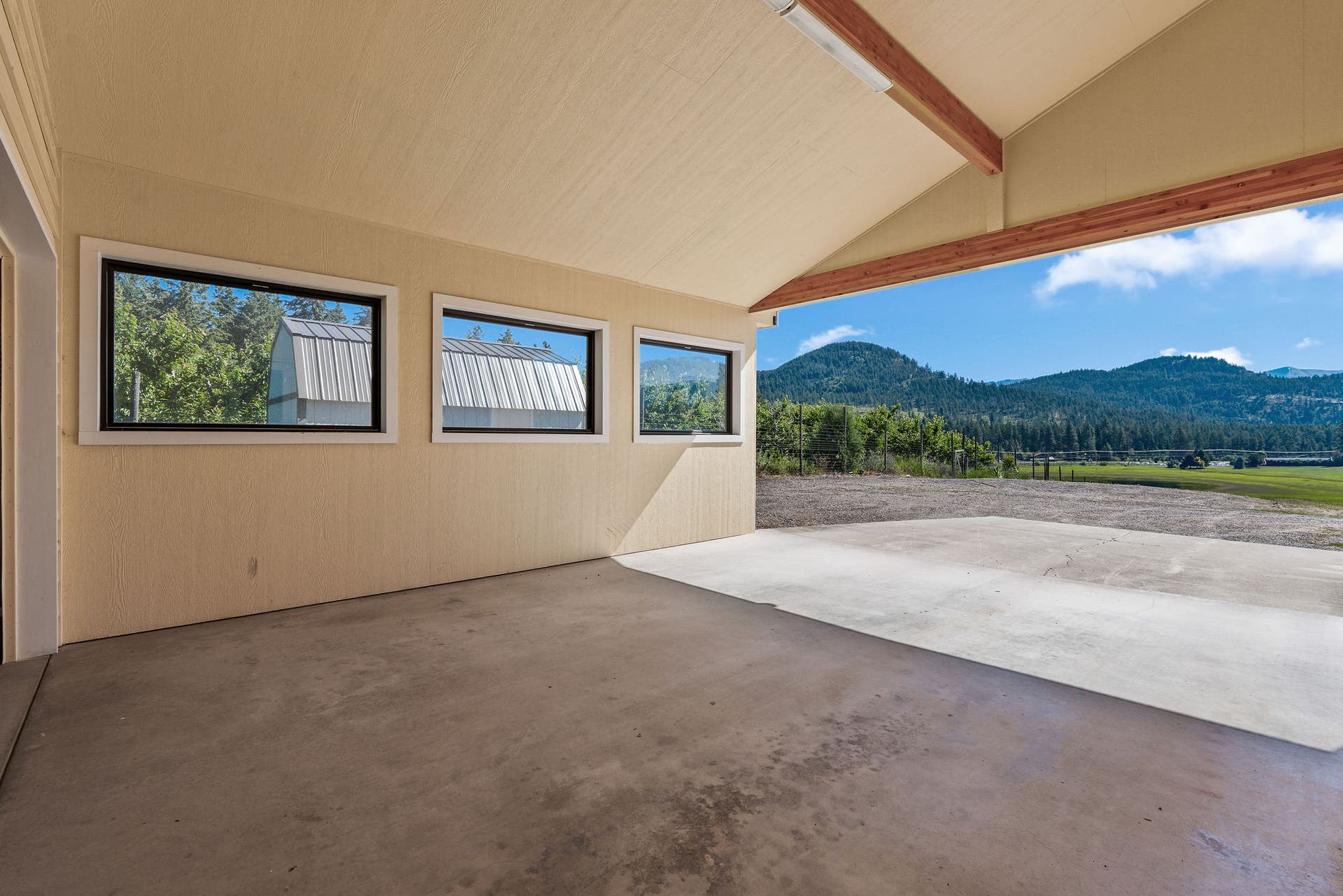 33676 Hilltop Terrace, Bigfork, MT 59911 Attached 26x28 heated garage