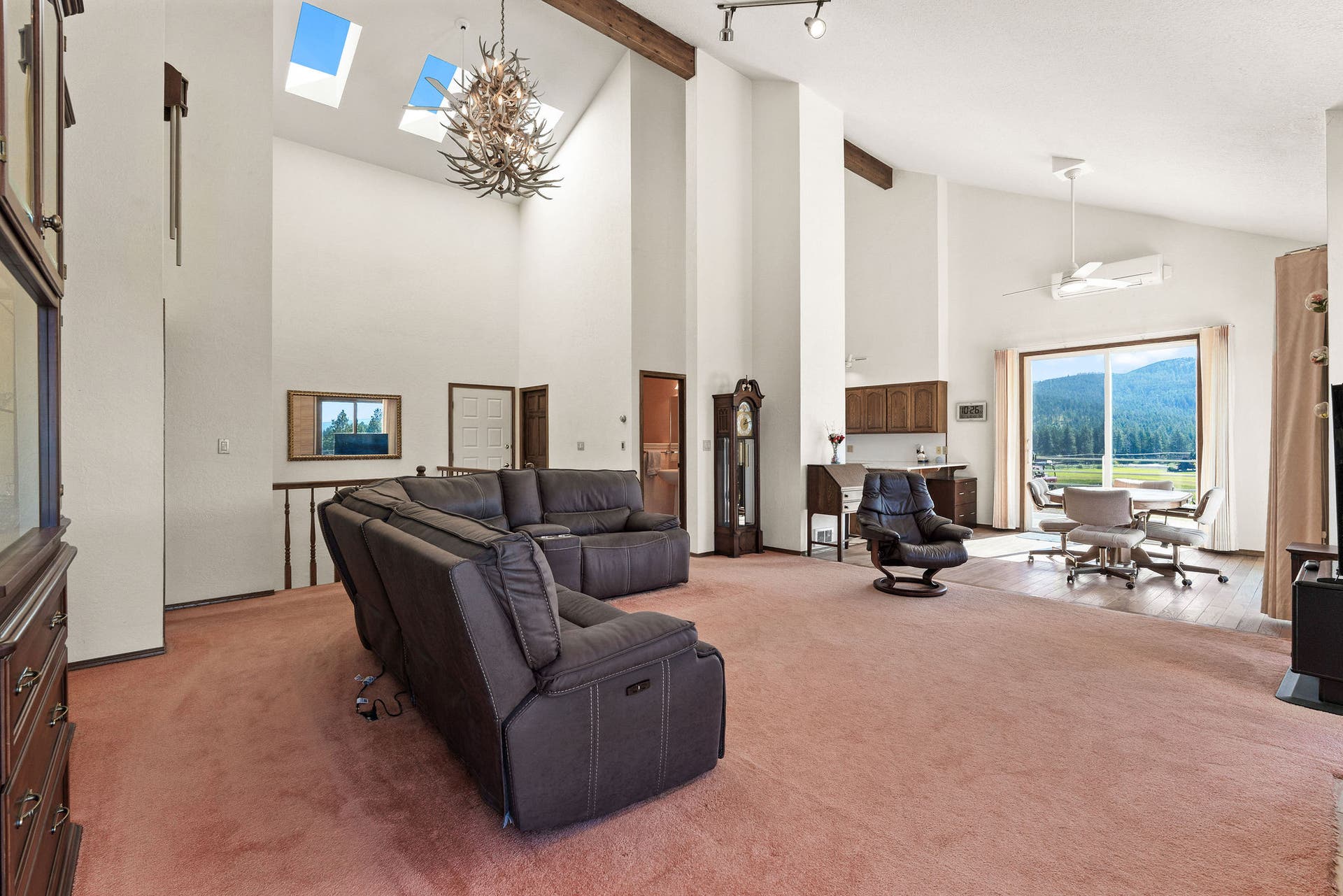 33676 Hilltop Terrace, Bigfork, MT 59911 Carpeted