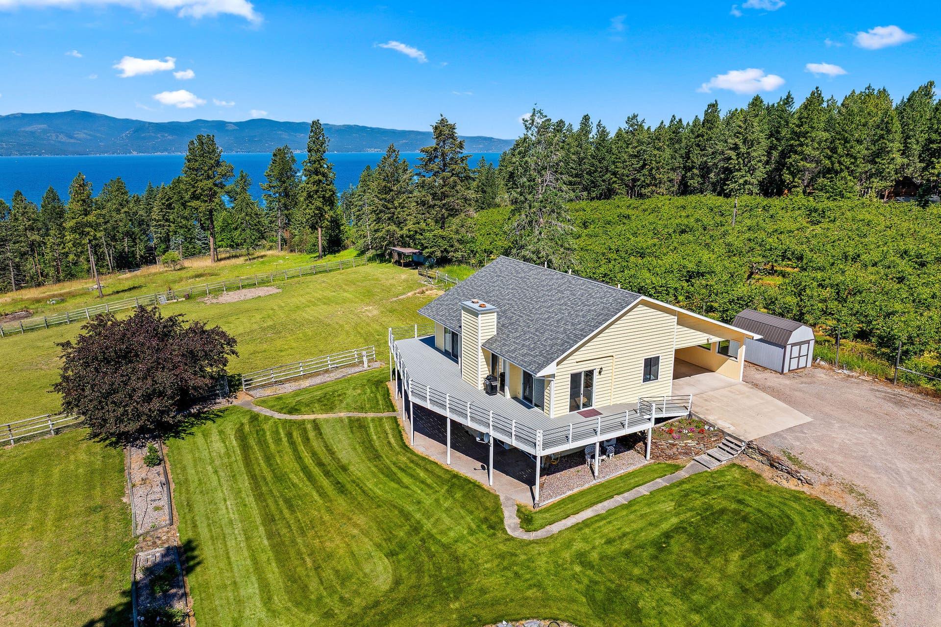 33676 Hilltop Terrace, Bigfork, MT 59911 3BD/5BA home