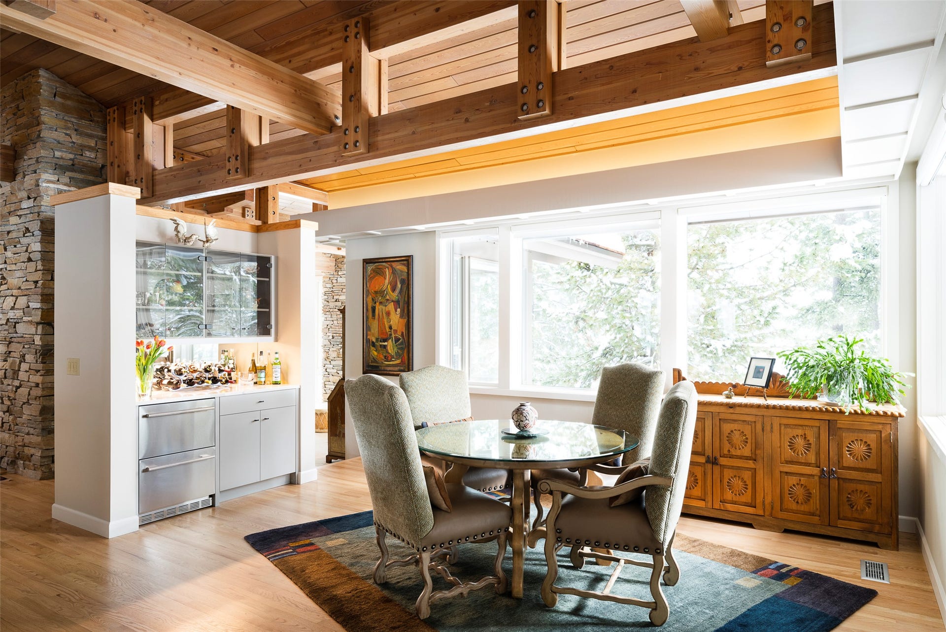 137 & 133 Eagle Bend Drive, Bigfork, MT 59911 Dining area with bar