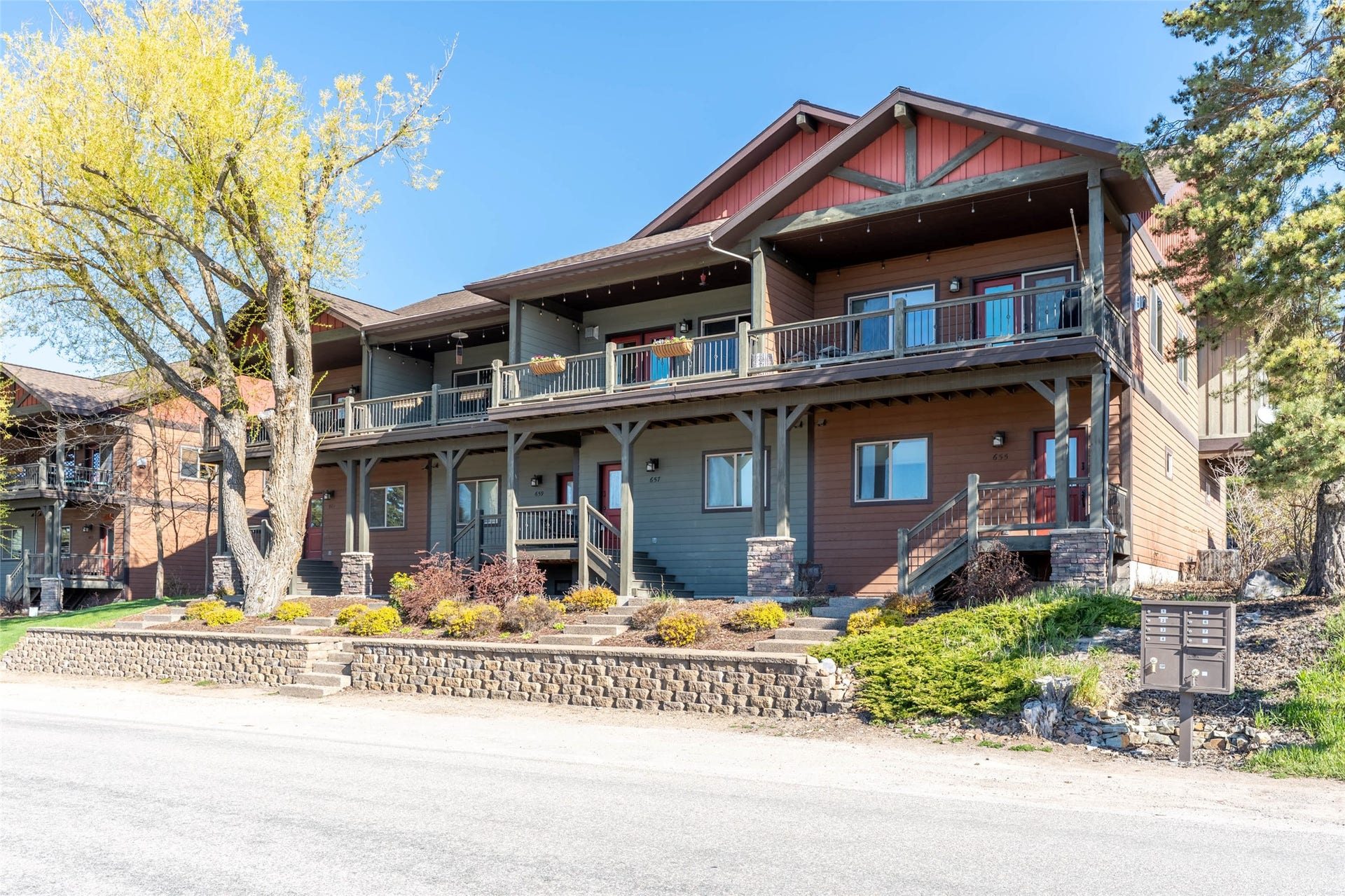 657 Commerce Street, Bigfork, MT 59911 657 Commerce Street, Bigfork, MT 59911