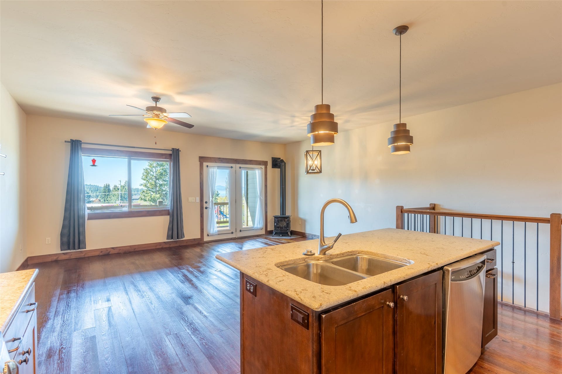 657 Commerce Street, Bigfork, MT 59911 657 Commerce Street, Bigfork, MT 59911