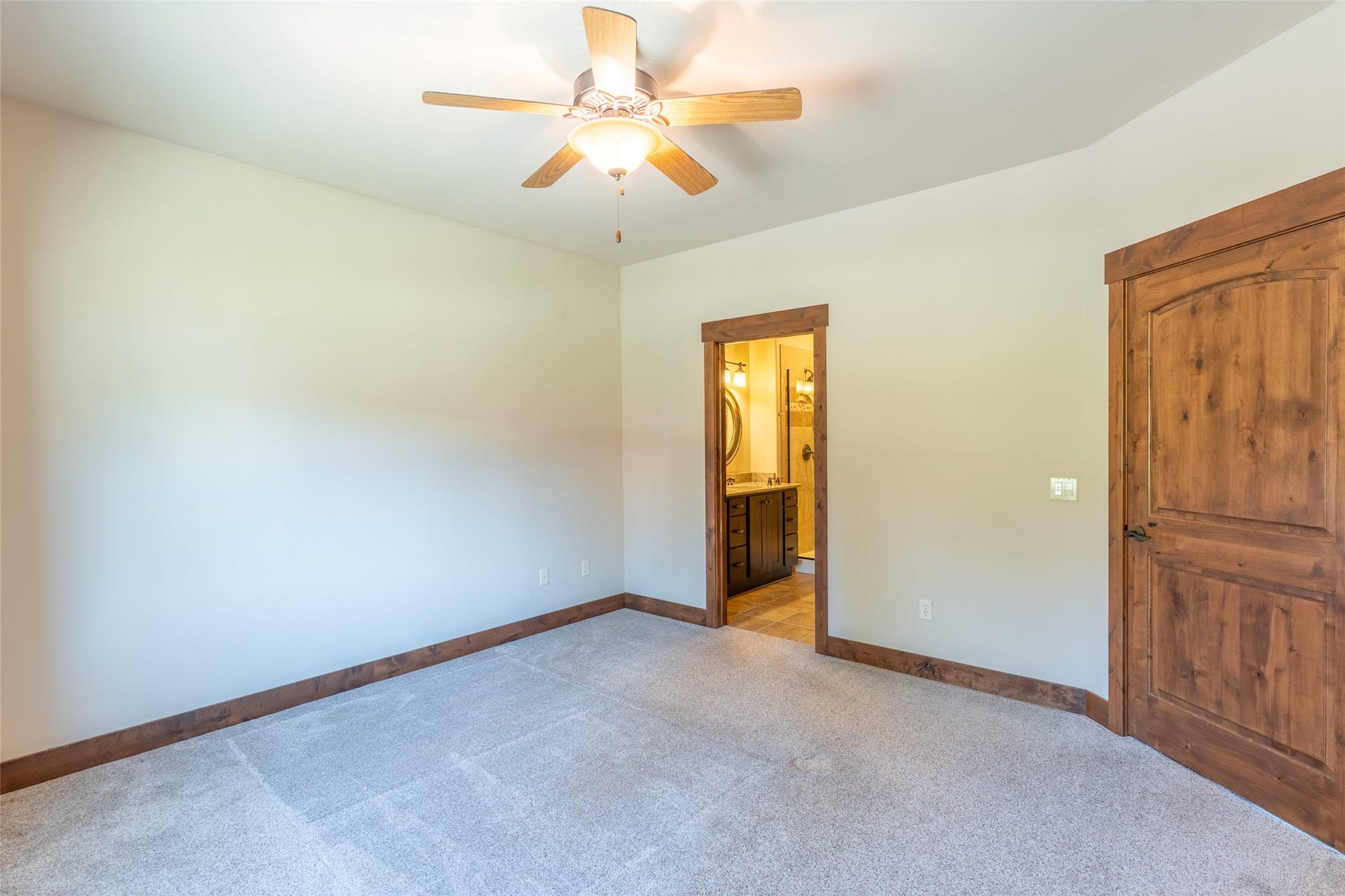 657 Commerce Street, Bigfork, MT 59911 657 Commerce Street, Bigfork, MT 59911