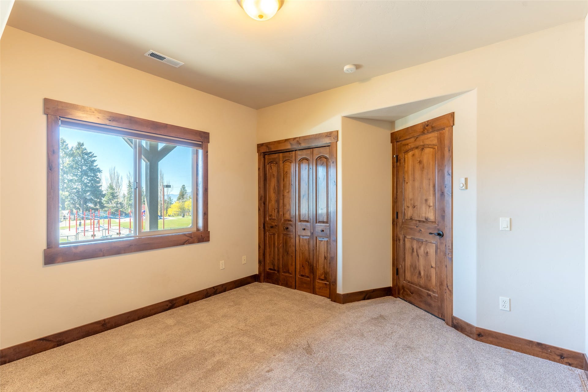 657 Commerce Street, Bigfork, MT 59911 657 Commerce Street, Bigfork, MT 59911