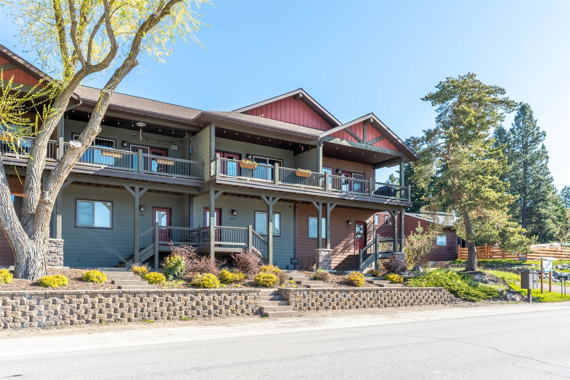 657 Commerce Street, Bigfork, MT 59911 657 Commerce Street, Bigfork, MT 59911
