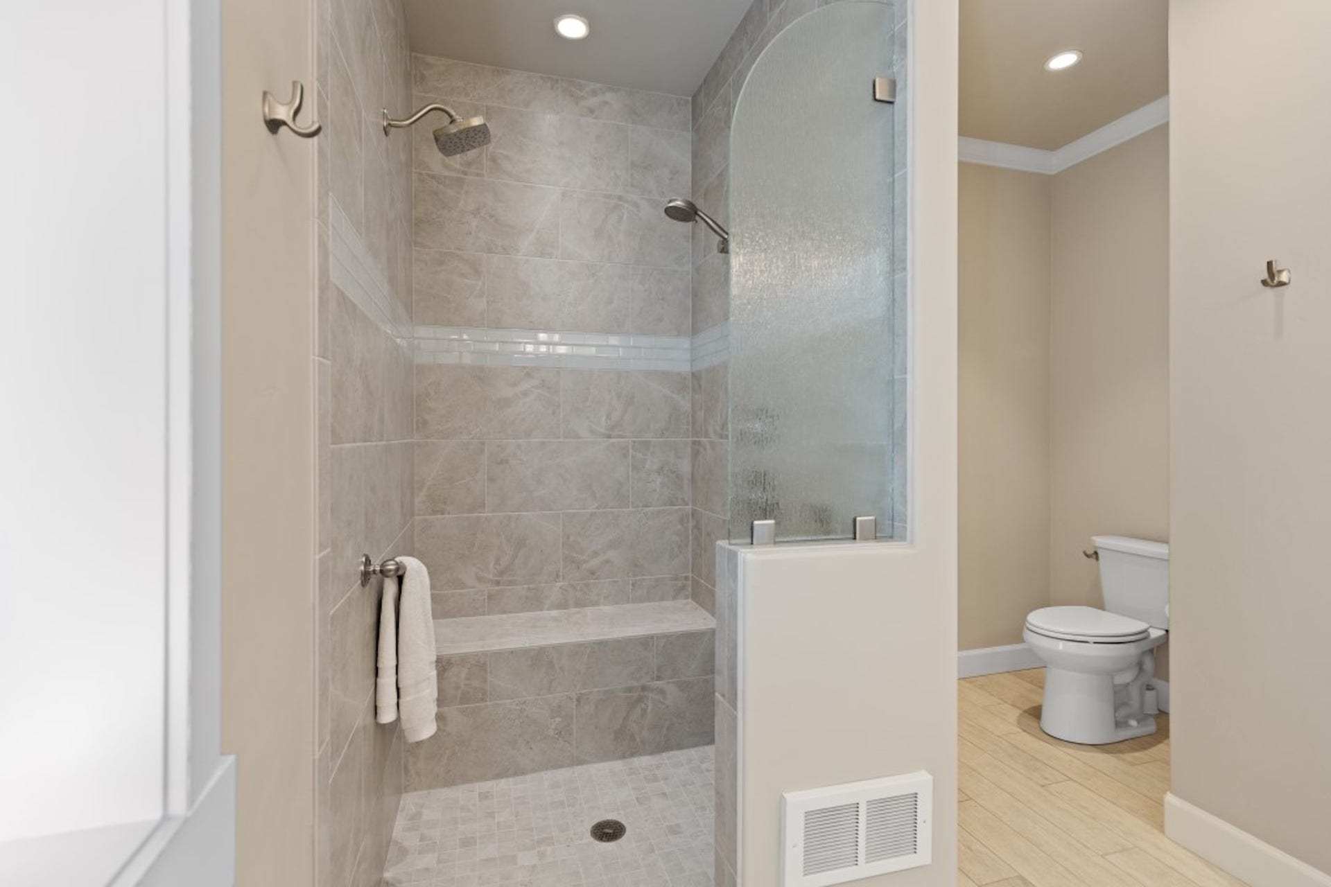 110 Conifer Lane, Bigfork, MT 59911 Main Bath Shower