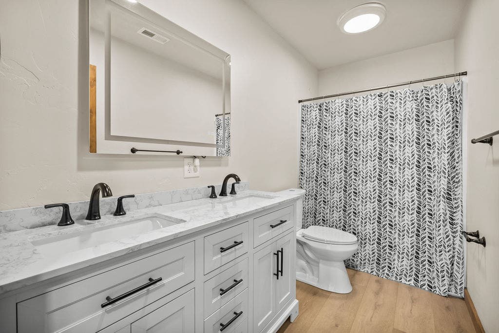 Bathroom 4