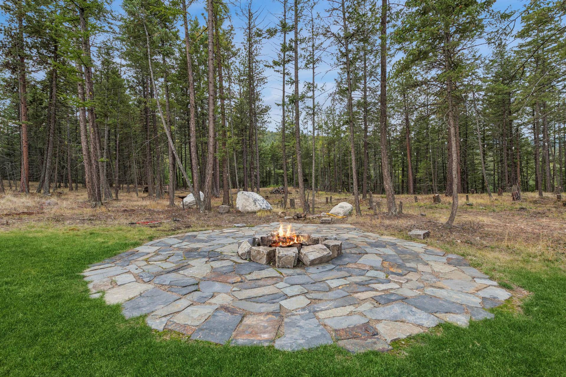 463 and 465 Deer Creek Road, Lakeside, MT 59922 463 Deer Creek Road, Lakeside, MT