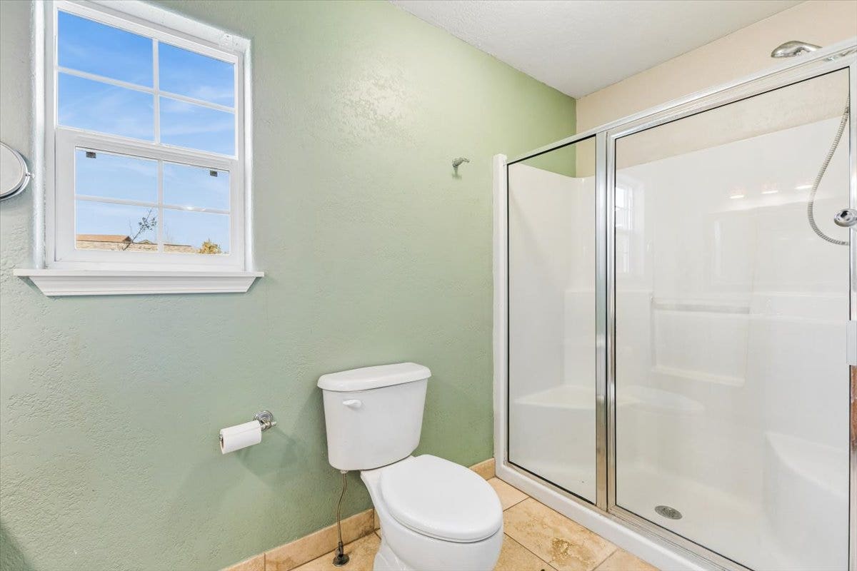 108 Sunrise Terrace, #D, Bigfork, MT 59911 Primary suite bathroom