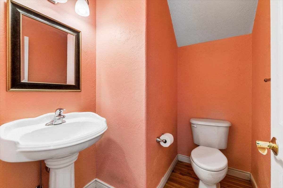108 Sunrise Terrace, #D, Bigfork, MT 59911 Half bathroom