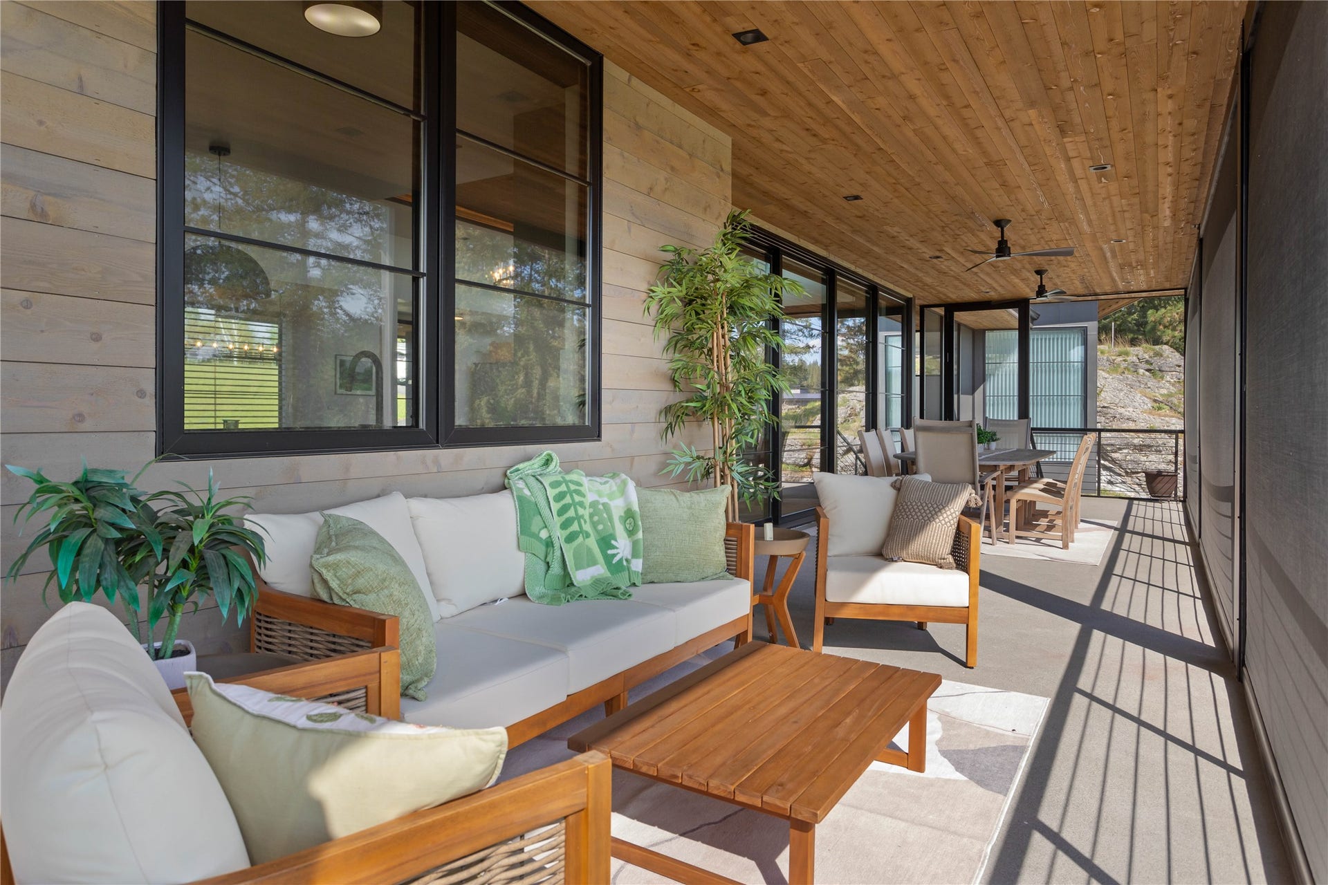 48 Eagle Rock Drive, Bigfork, MT 59911 Screened-in Porch